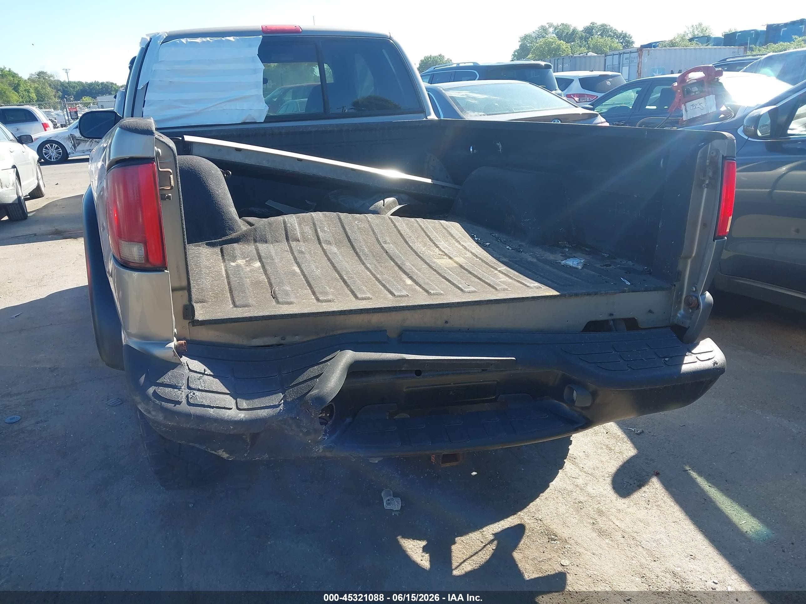 2003 Chevrolet S-10 Ls Серый vin: 1GCCT19X938192129
