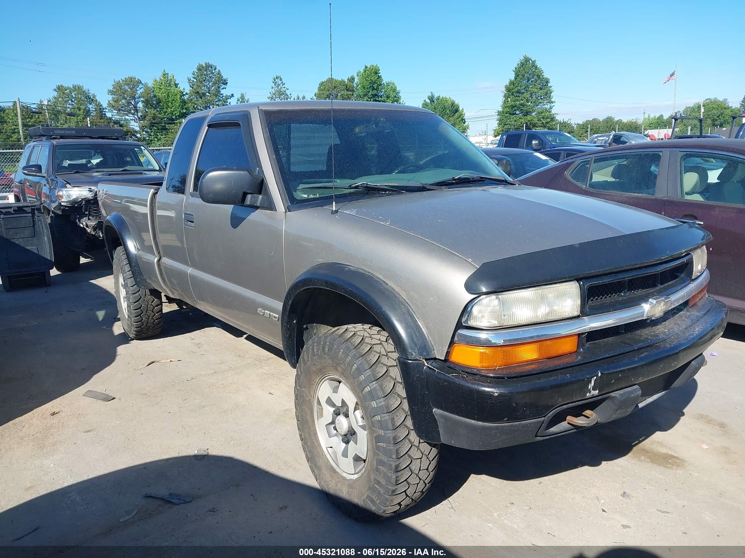 2003 Chevrolet S-10 Ls Серый vin: 1GCCT19X938192129