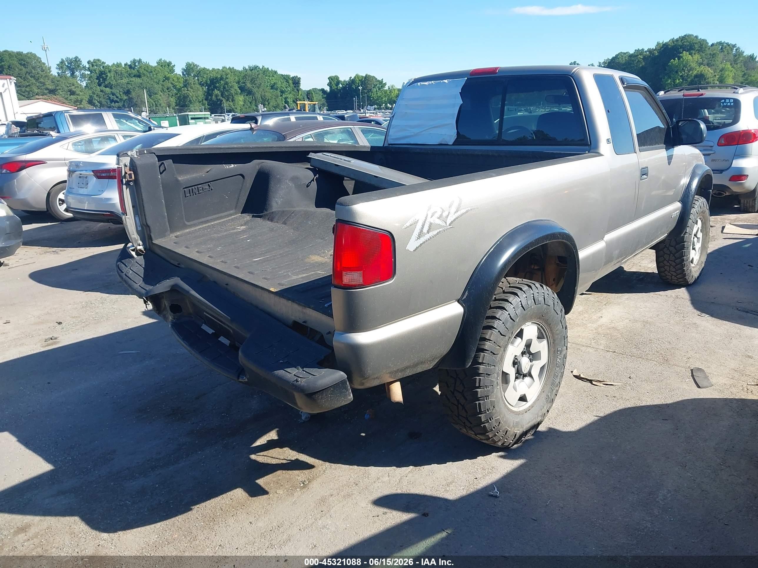 2003 Chevrolet S-10 Ls Серый vin: 1GCCT19X938192129