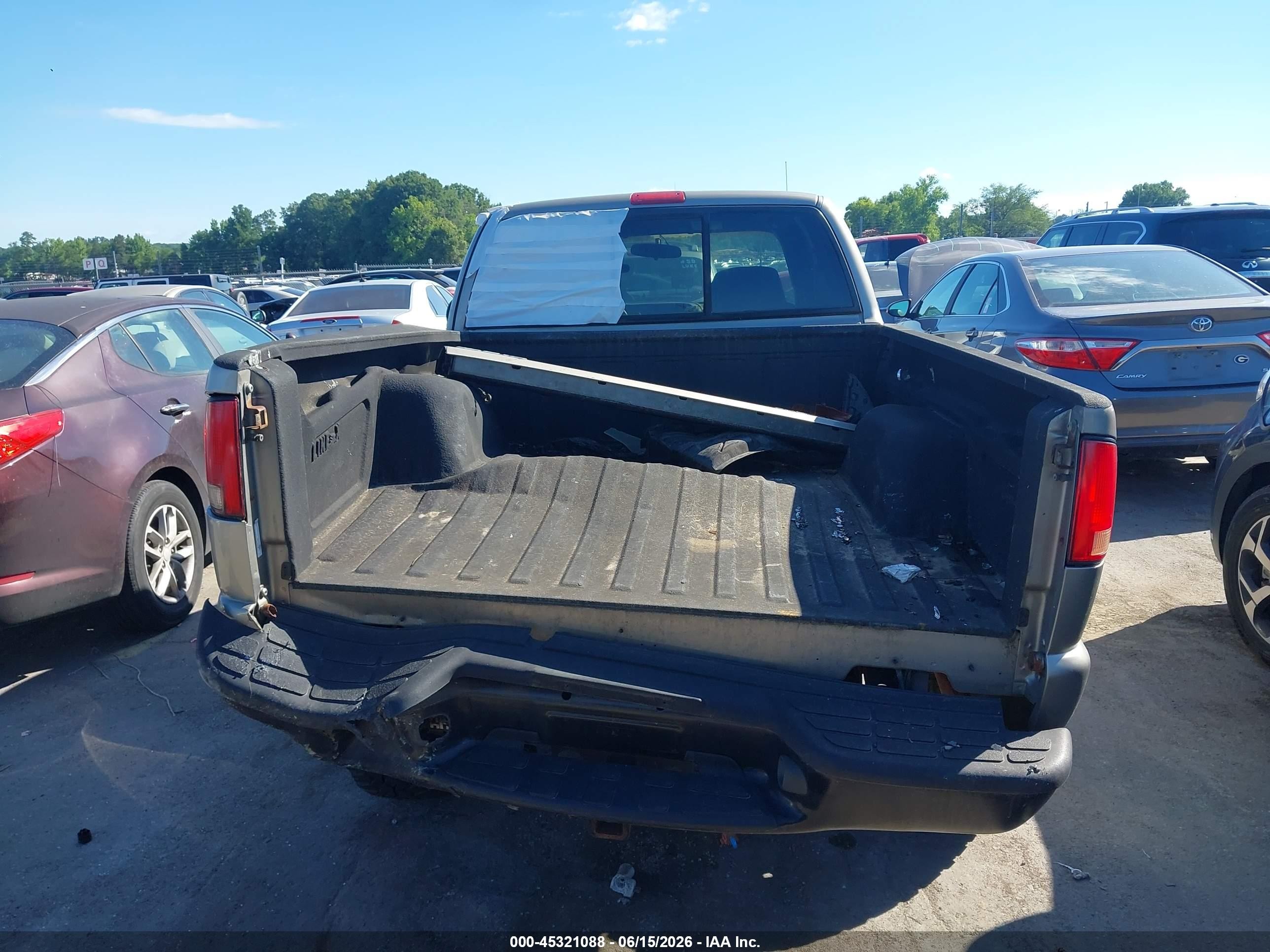 2003 Chevrolet S-10 Ls Серый vin: 1GCCT19X938192129