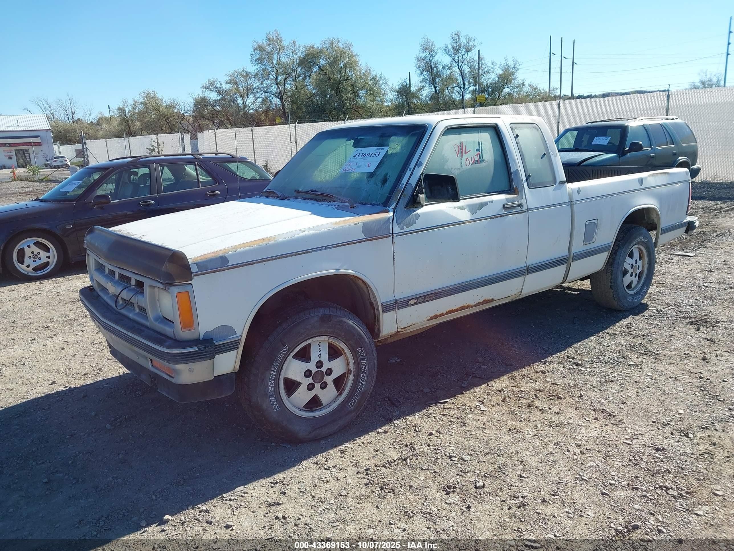 1993 Chevrolet S Truck S10 White vin: 1GCCT19Z3P8176449