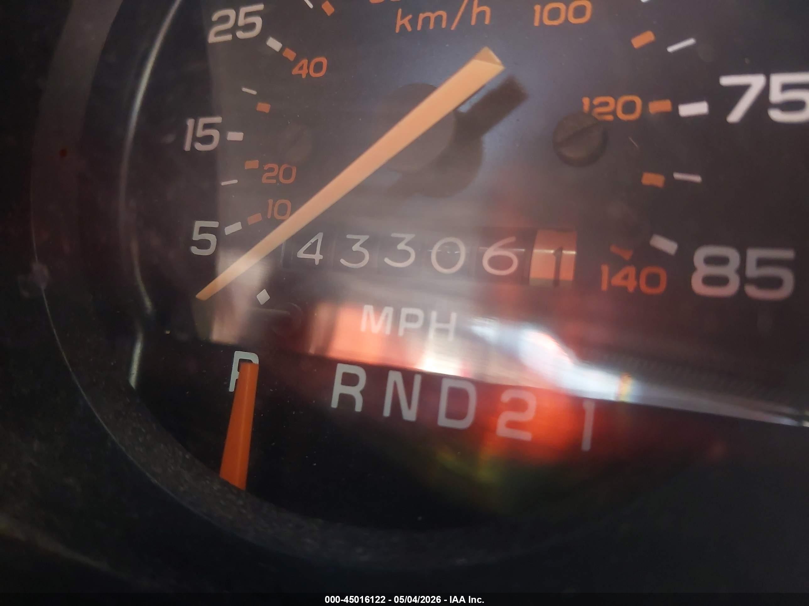 1983 Chevrolet El Camino   Бордовый vin: 1GCCW8097DR255416