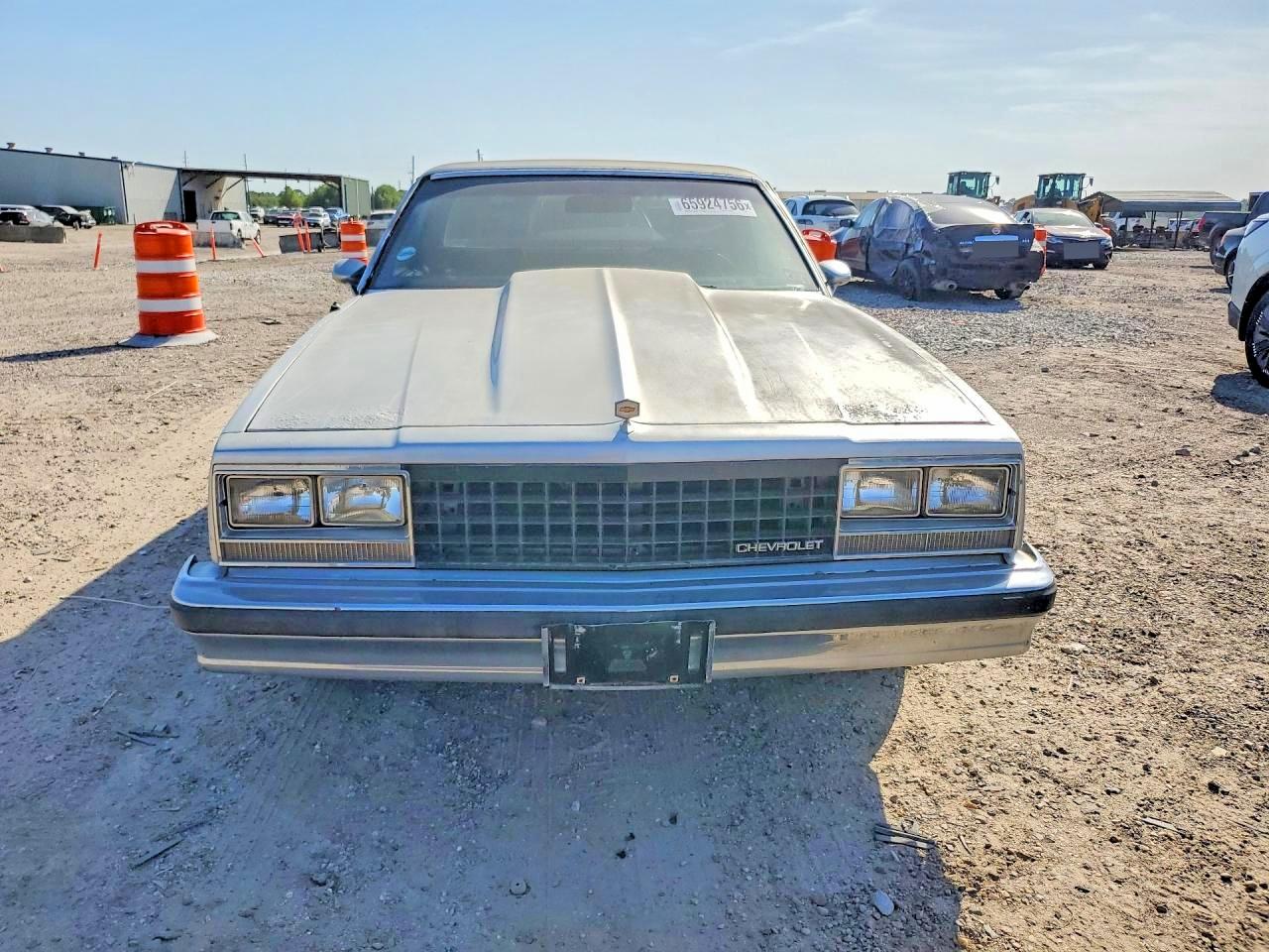 1981 Chevrolet El Camino Серебряный vin: 1GCCW80HXCR216406