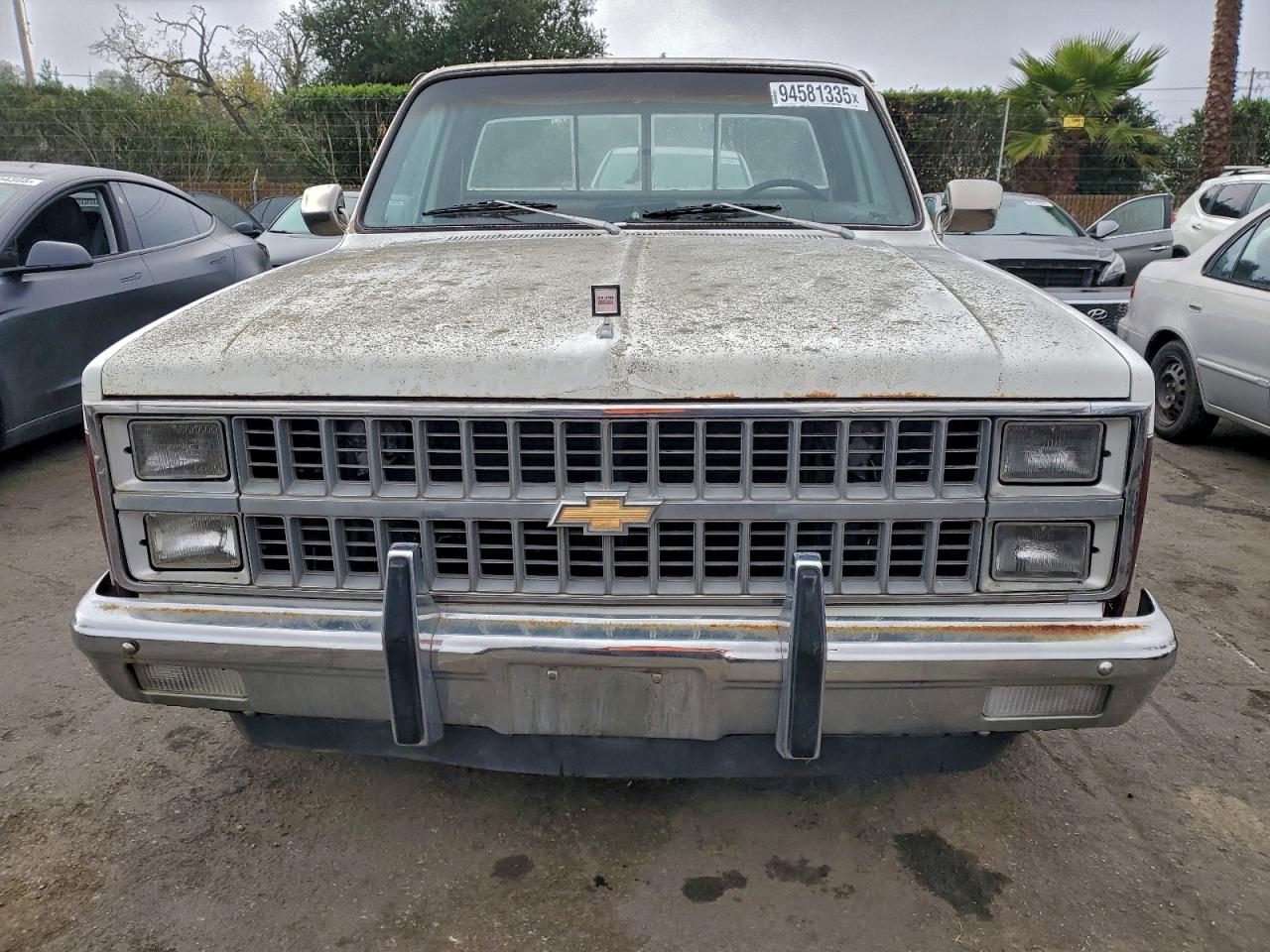 1982 Chevrolet C10 Two Tone vin: 1GCDC14CXCS109805