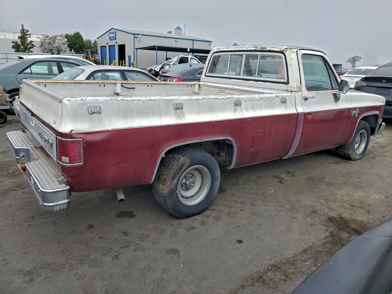 1982 Chevrolet C10 Two Tone vin: 1GCDC14CXCS109805