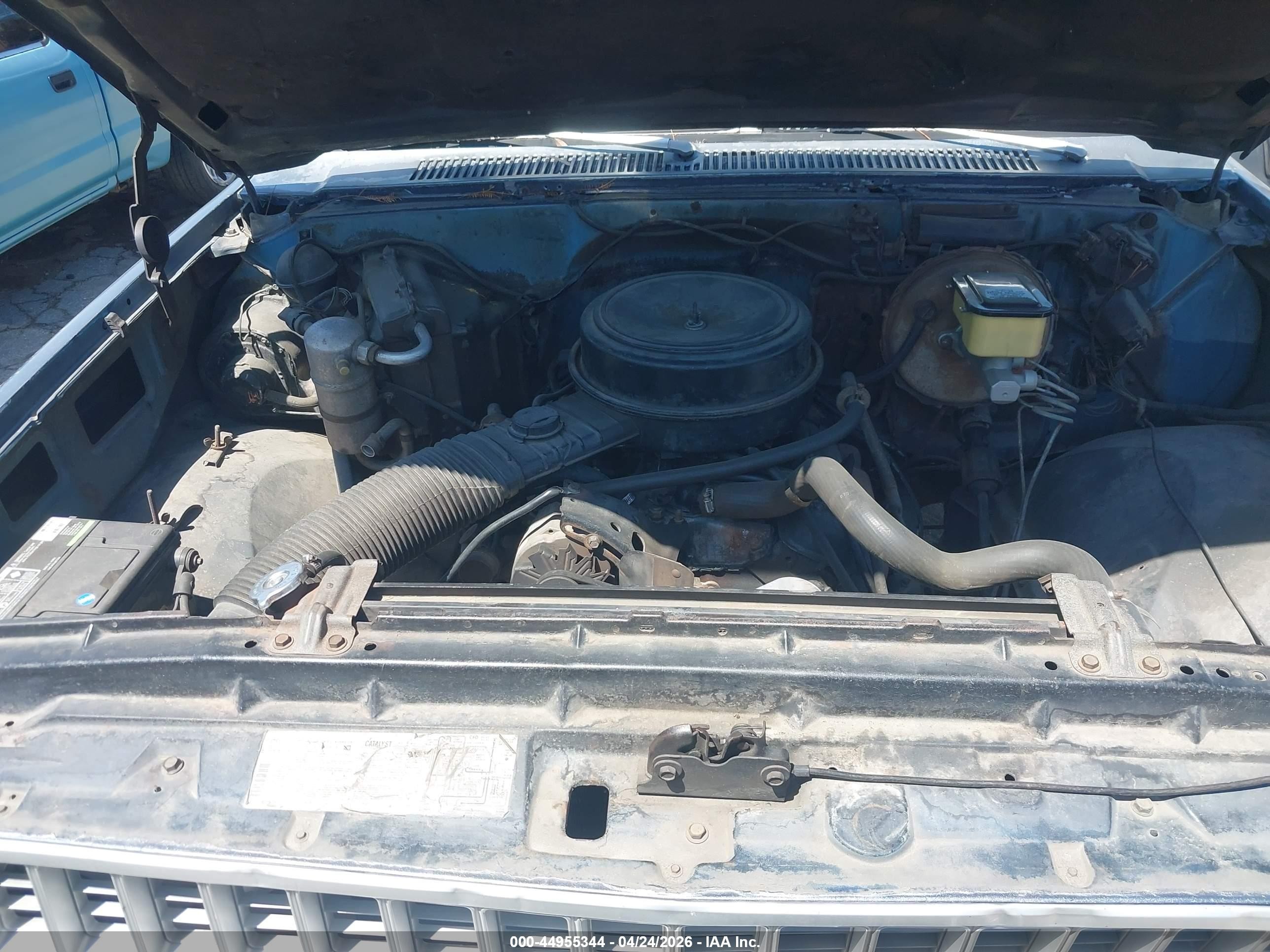 1982 Chevrolet C10   Silver vin: 1GCDC14F1CS109279