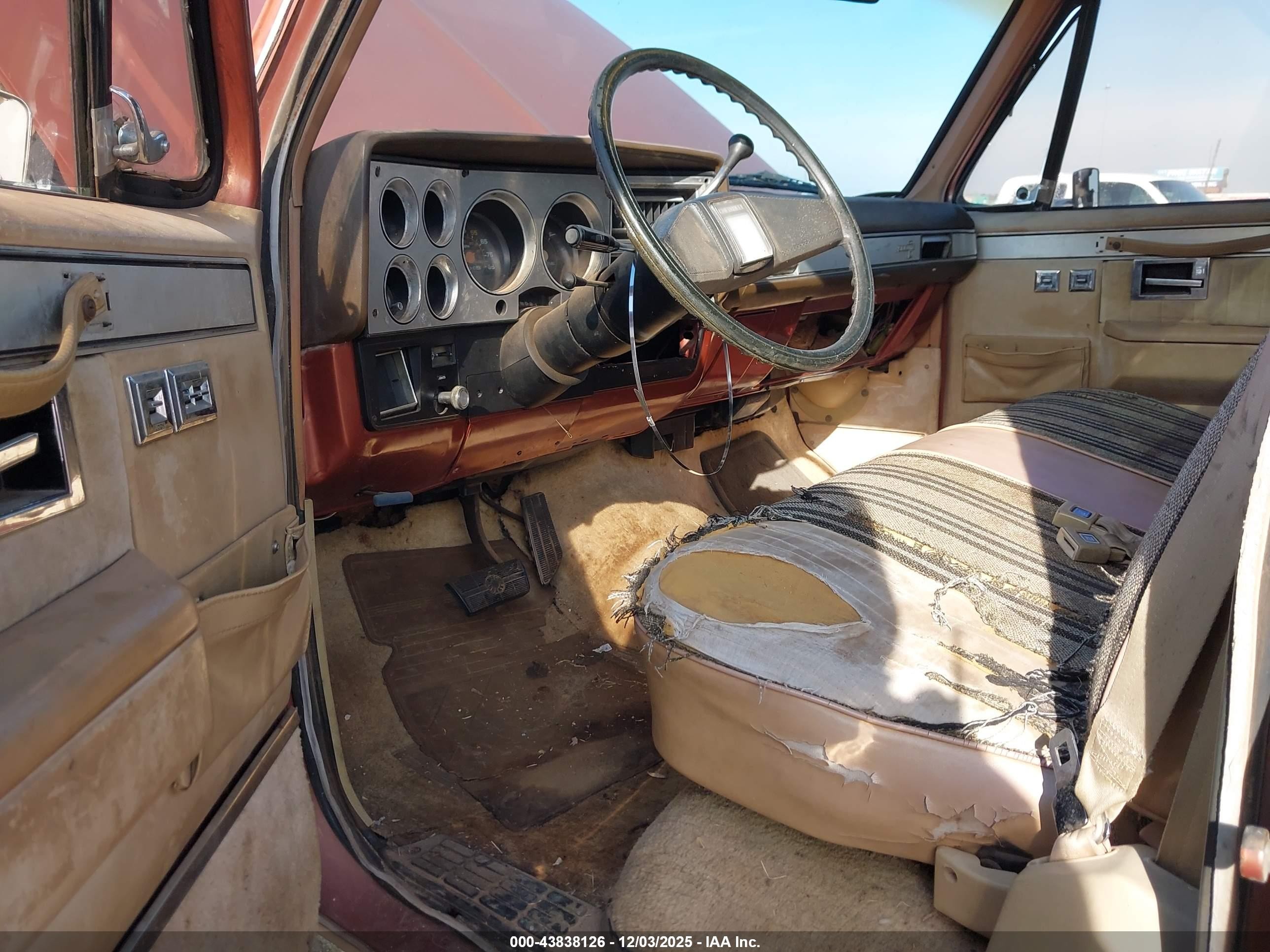 1982 Chevrolet C10   Brown vin: 1GCDC14H1CS169631