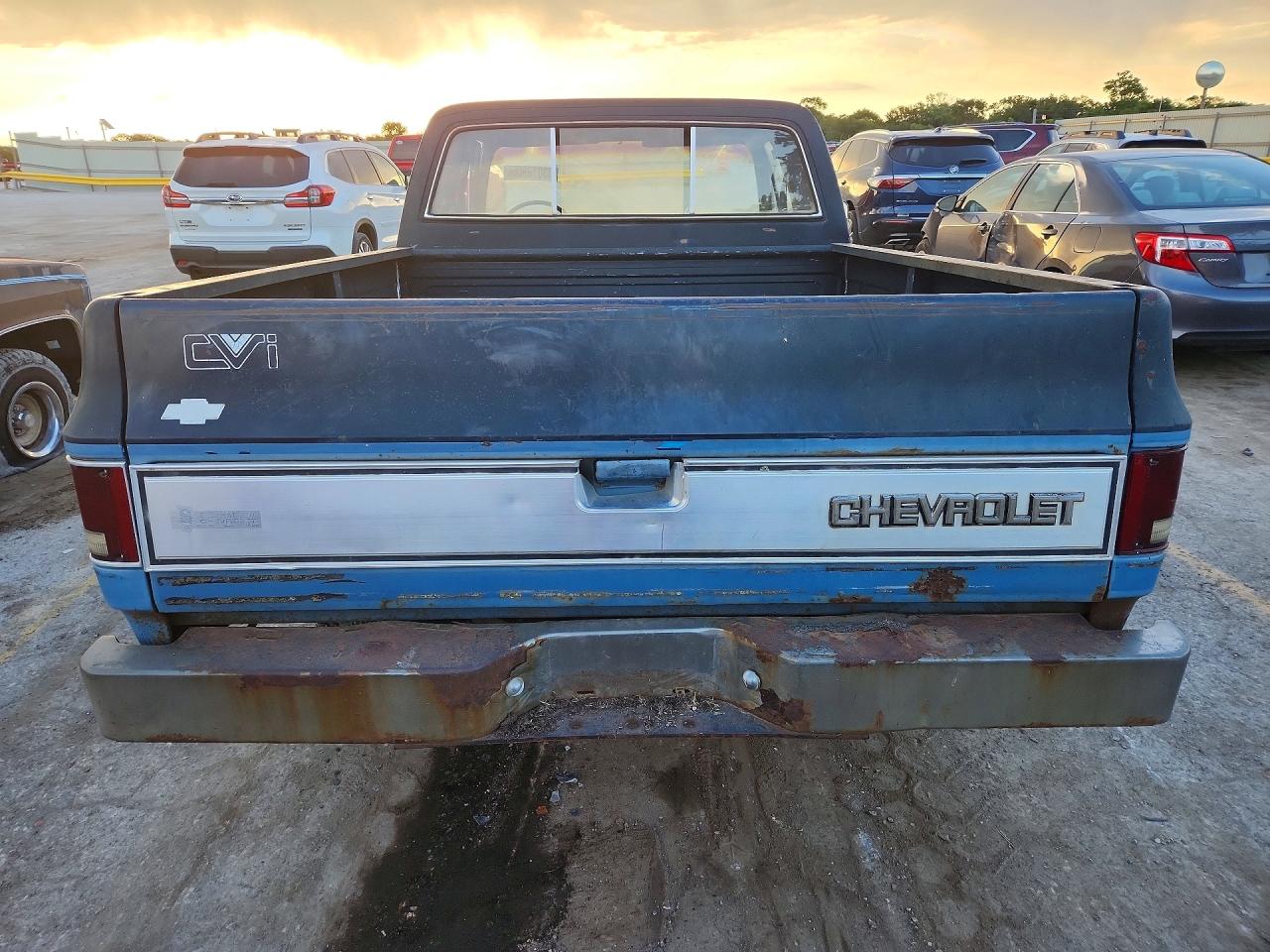 1985 Chevrolet C10 Two Tone vin: 1GCDC14H1FS114326