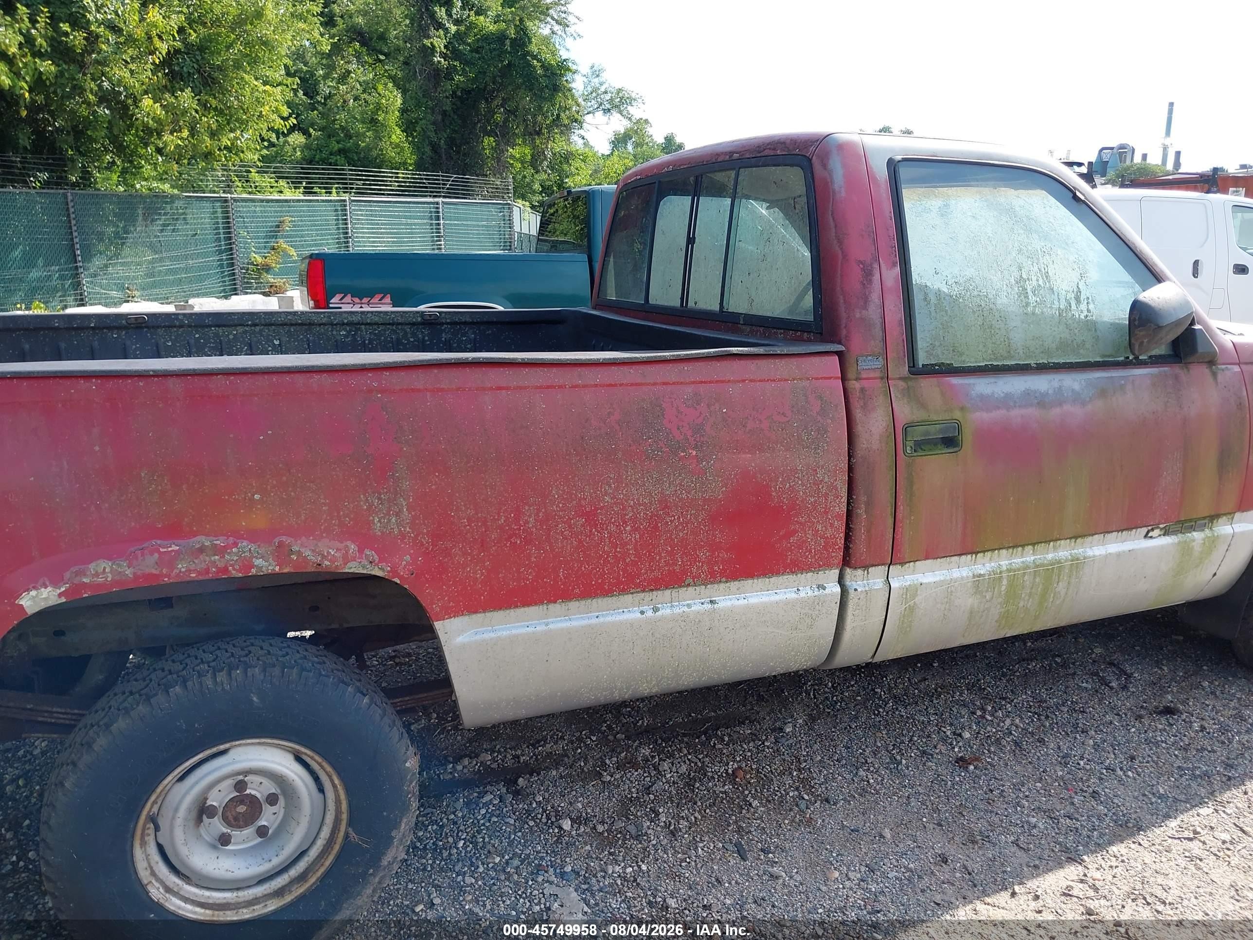 1989 Chevrolet Gmt-400 C1500 Red vin: 1GCDC14H1KE150770