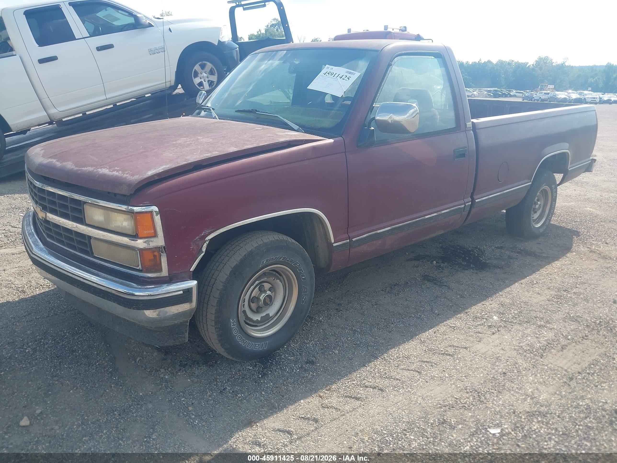 1993 Chevrolet Gmt-400 C1500 Red vin: 1GCDC14H1PZ141423