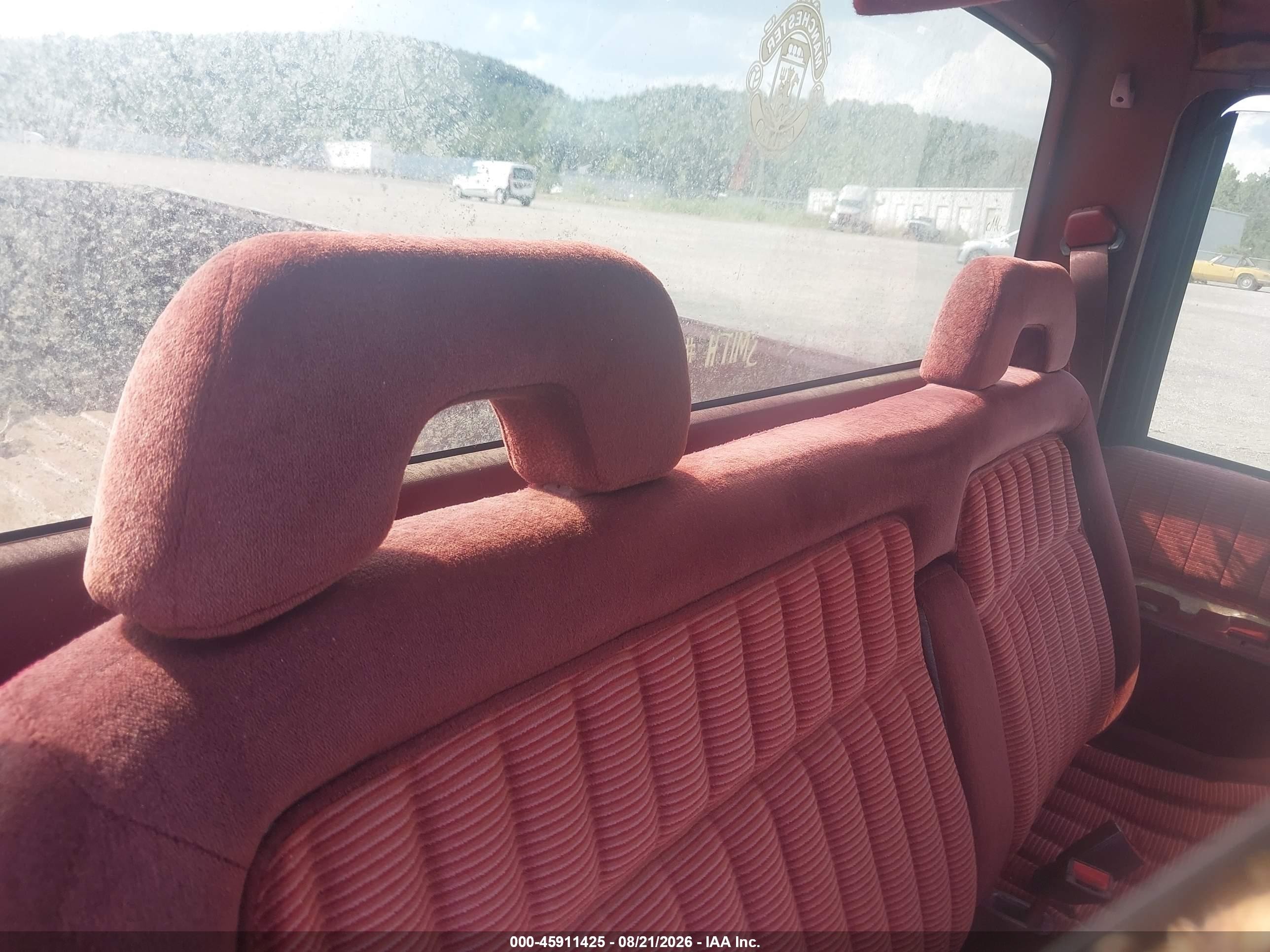 1993 Chevrolet Gmt-400 C1500 Red vin: 1GCDC14H1PZ141423
