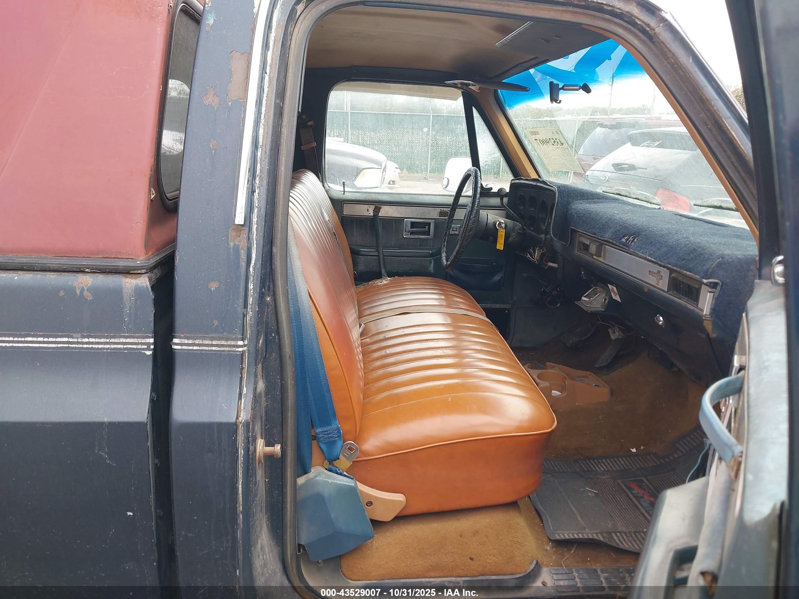1982 Chevrolet C10   Dark Blue vin: 1GCDC14H2CF336443