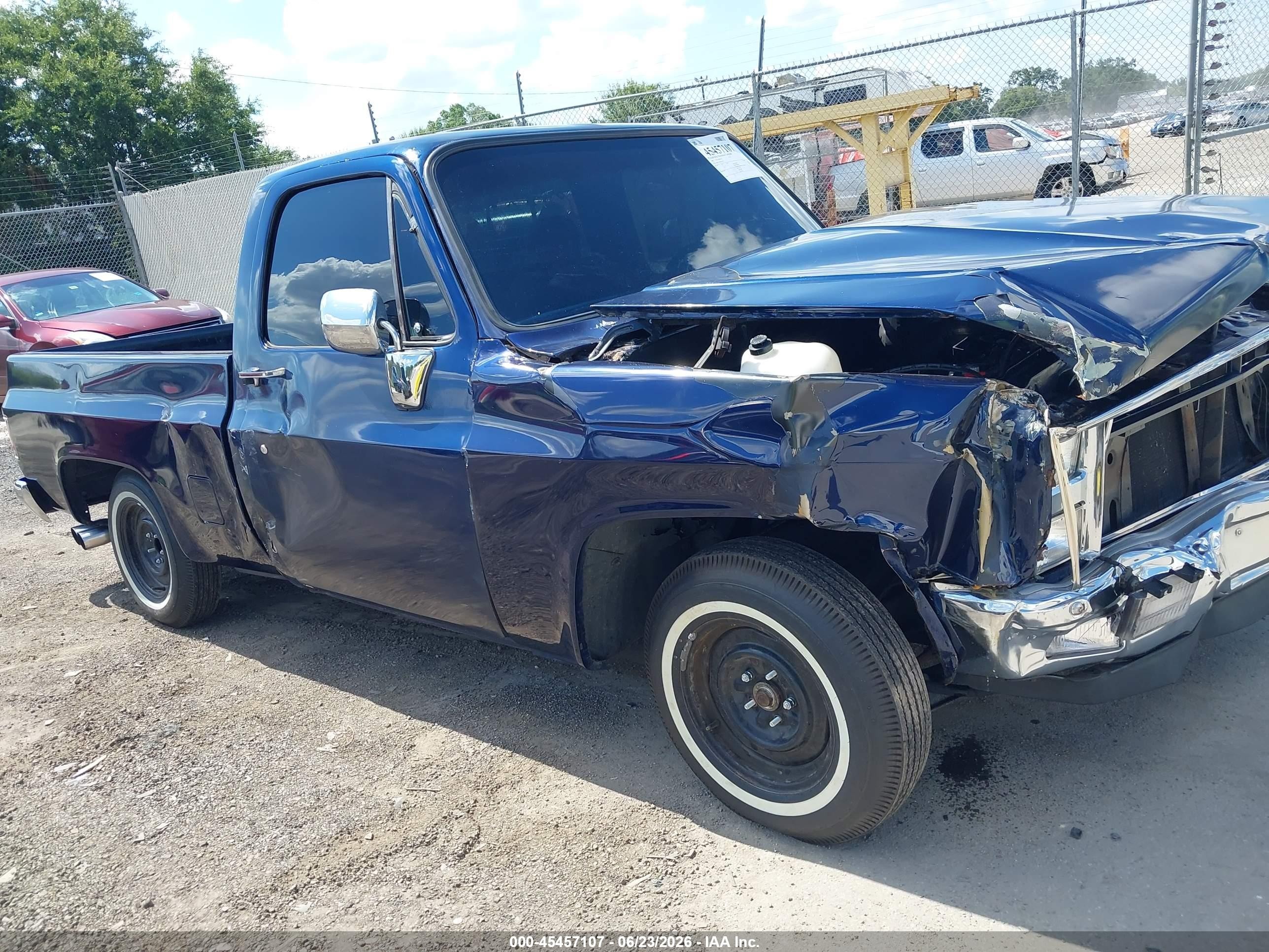 1986 Chevrolet C10   Blue vin: 1GCDC14H2GF397779