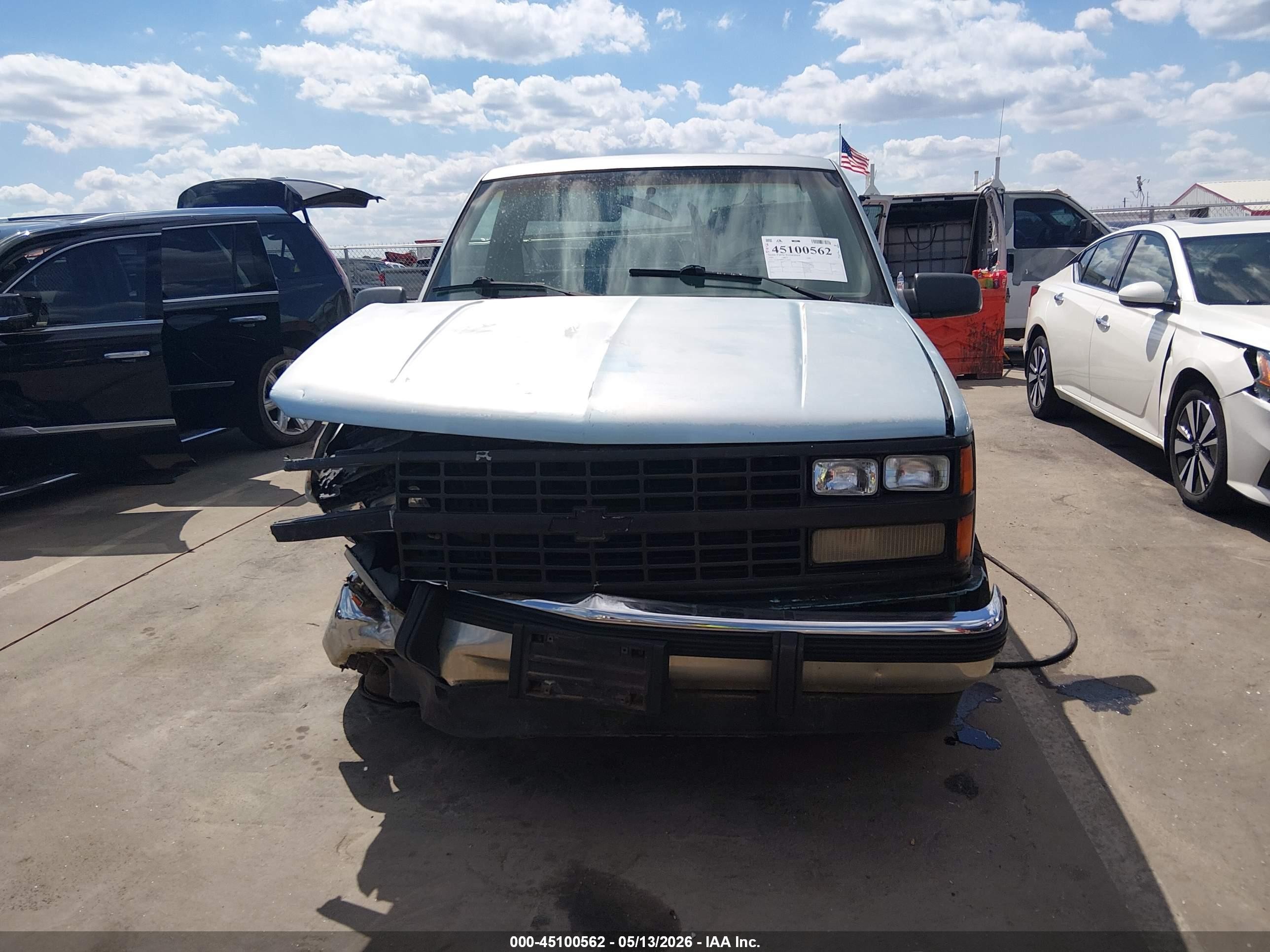 1989 Chevrolet Gmt-400 C1500 Light Blue vin: 1GCDC14H6KZ114050