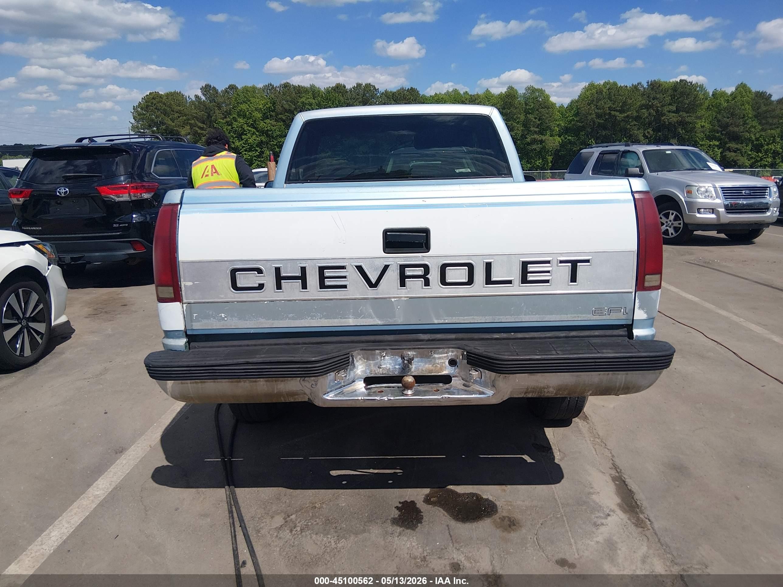 1989 Chevrolet Gmt-400 C1500 Light Blue vin: 1GCDC14H6KZ114050