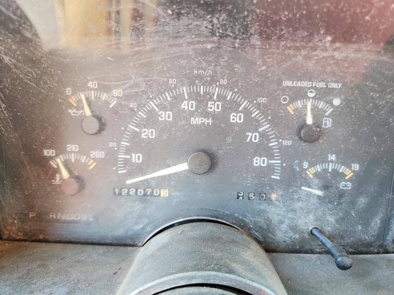 1992 Chevrolet Gmt-400 C1500 Red vin: 1GCDC14H6NZ142998