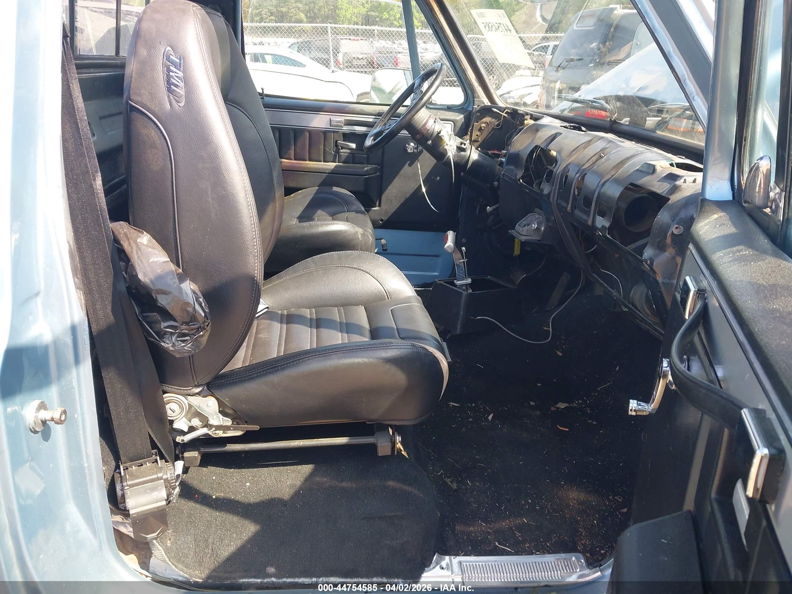 1984 Chevrolet C10   Light Blue vin: 1GCDC14H7EF387438