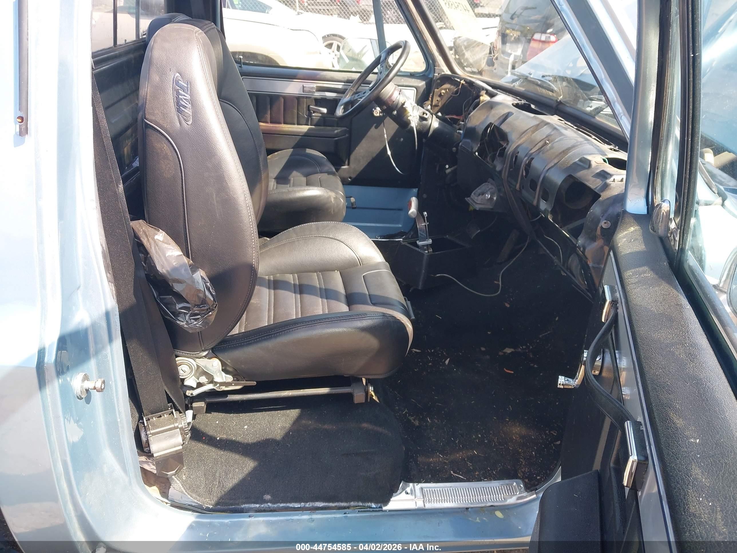 1984 Chevrolet C10   Light Blue vin: 1GCDC14H7EF387438