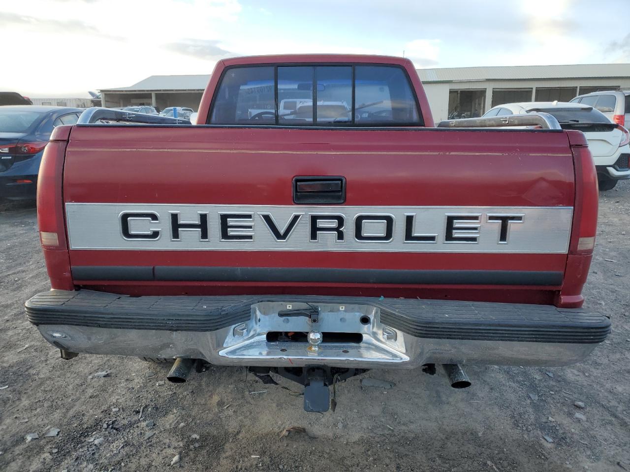 1990 Chevrolet Gmt-400 C1500 Red vin: 1GCDC14H8LZ261715