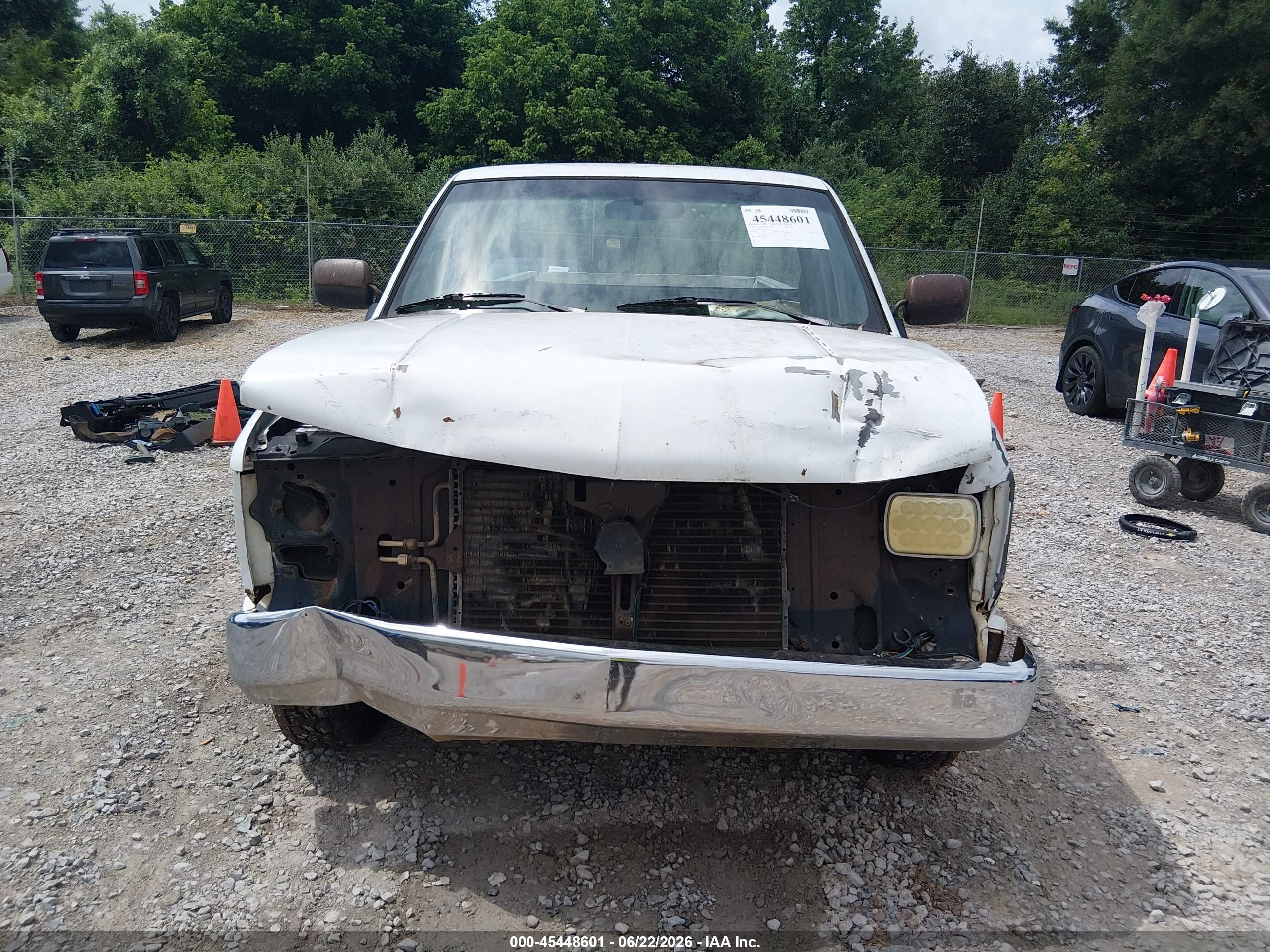 1989 Chevrolet Gmt-400 C1500 White vin: 1GCDC14H9KZ238071