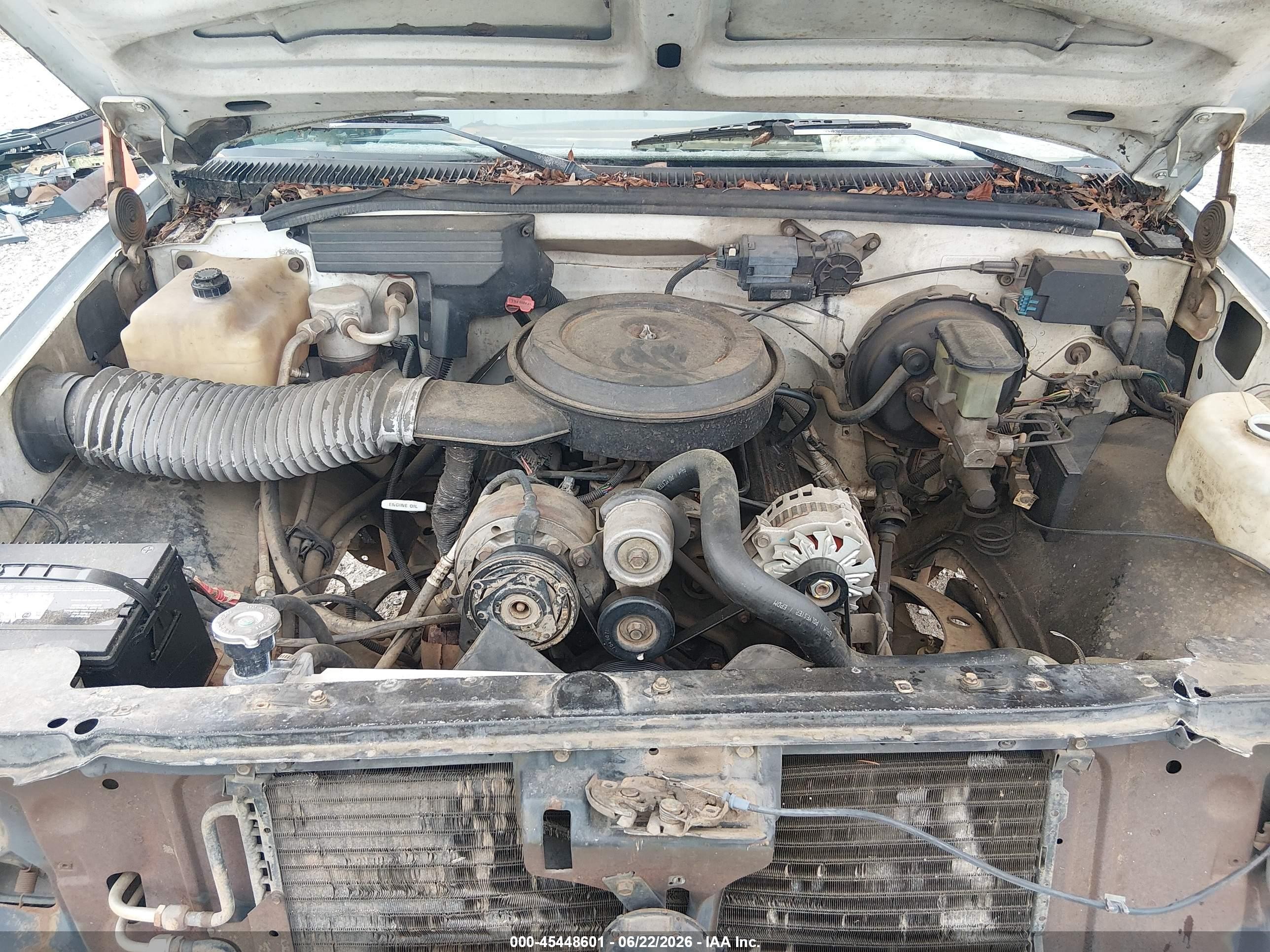 1989 Chevrolet Gmt-400 C1500 White vin: 1GCDC14H9KZ238071