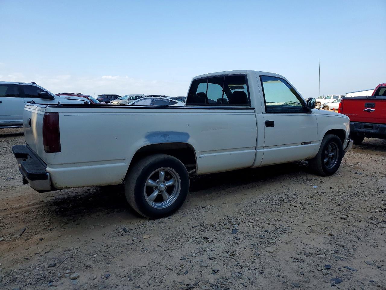 1988 Chevrolet Gmt-400 C1500 White vin: 1GCDC14K1JZ236499