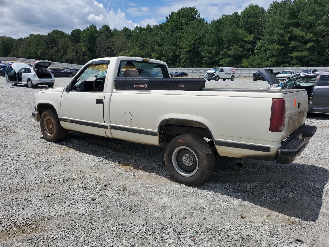 1988 Chevrolet Gmt-400 C1500 White vin: 1GCDC14K2JZ108496