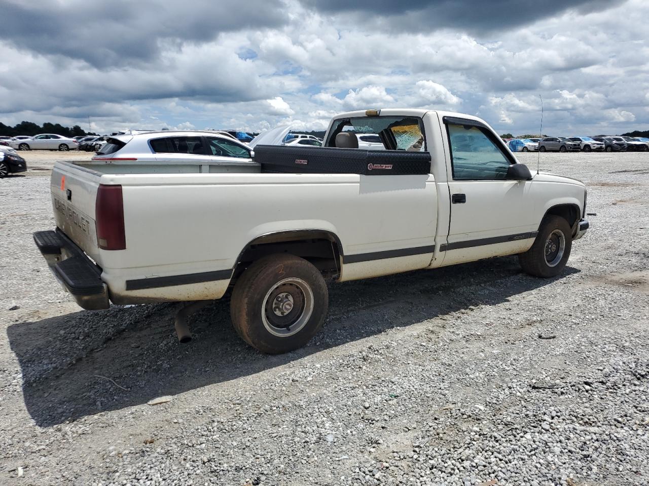 1988 Chevrolet Gmt-400 C1500 White vin: 1GCDC14K2JZ108496