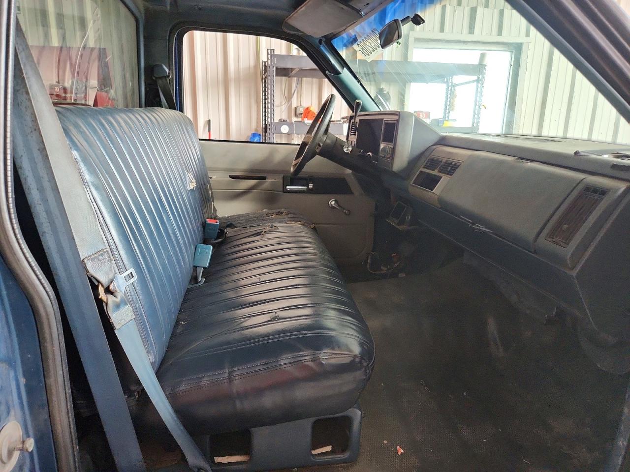 1990 Chevrolet Gmt-400 C1500 Blue vin: 1GCDC14K2LZ267599