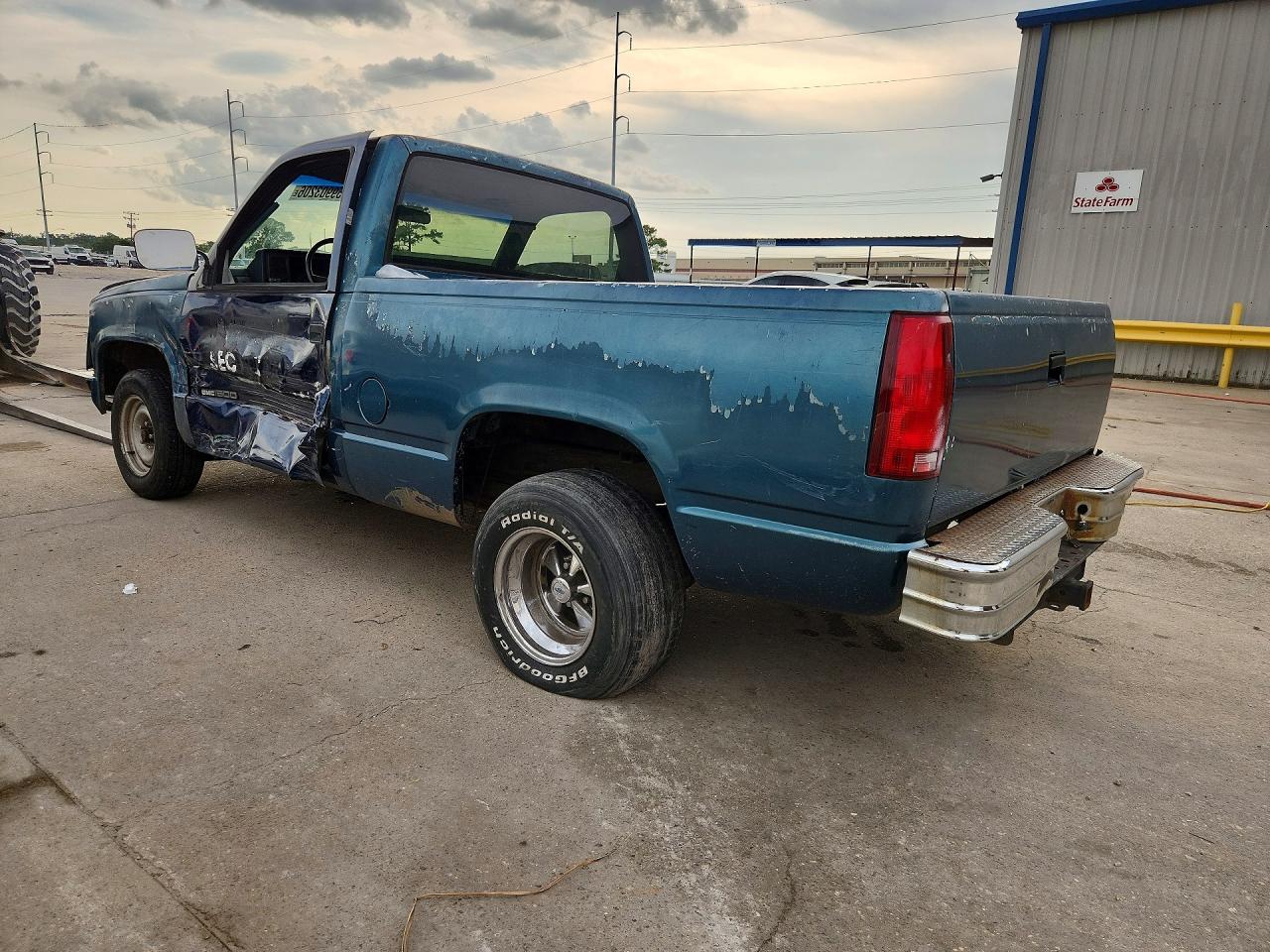 1990 Chevrolet Gmt-400 C1500 Blue vin: 1GCDC14K2LZ267599