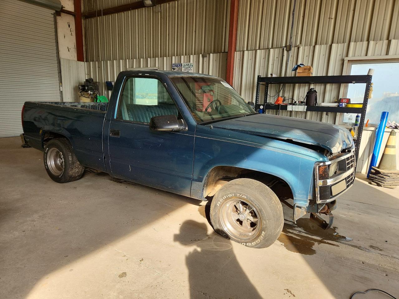 1990 Chevrolet Gmt-400 C1500 Blue vin: 1GCDC14K2LZ267599