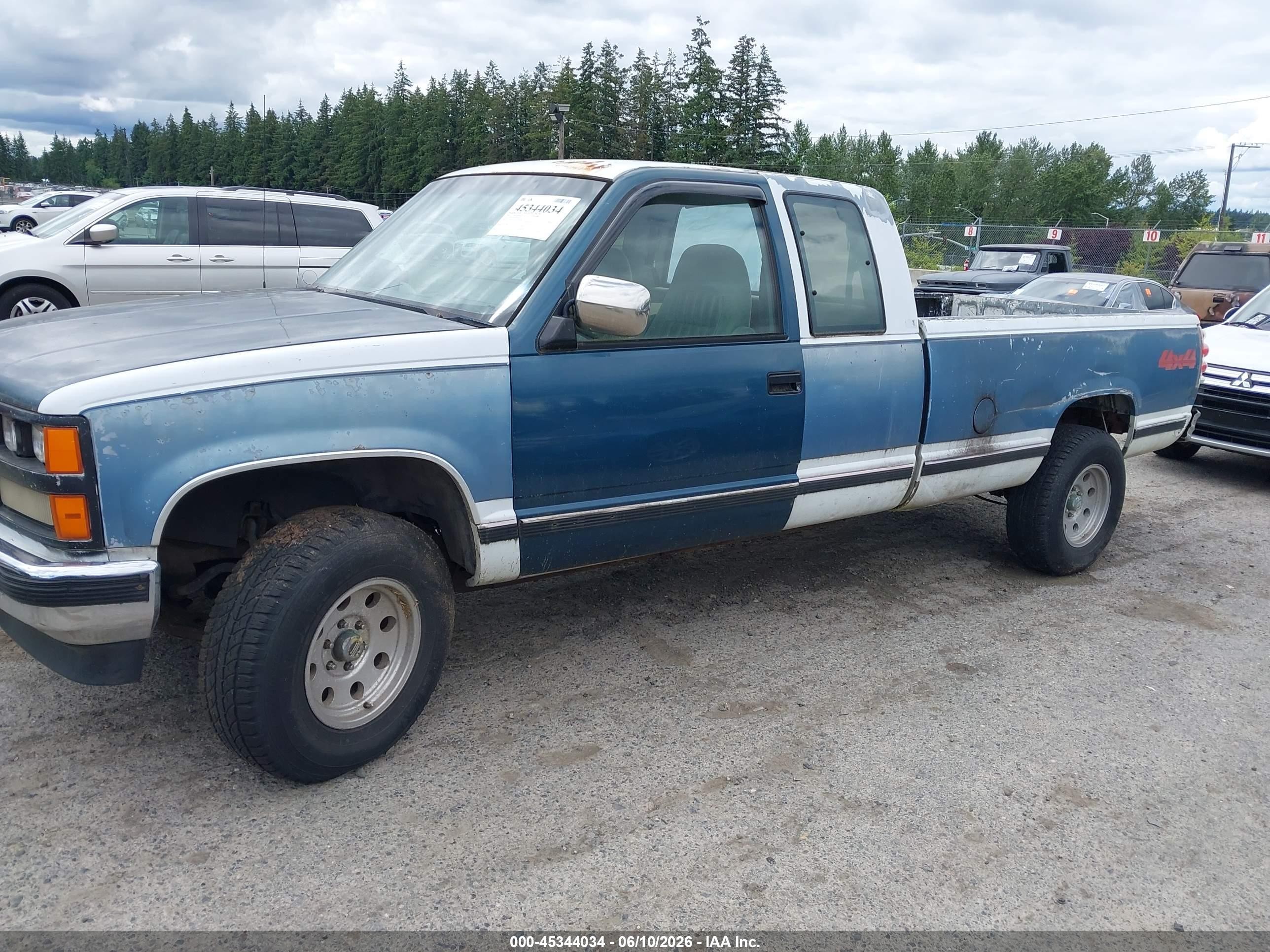 1991 Chevrolet Gmt-400 C1500 Синий vin: 1GCDC14K2ME184330