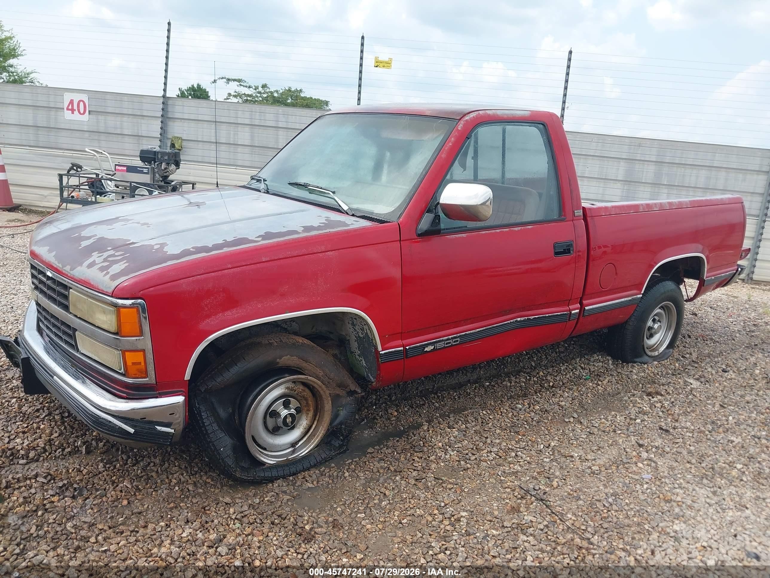 1990 Chevrolet Gmt-400 C1500 Red vin: 1GCDC14K3LZ255087