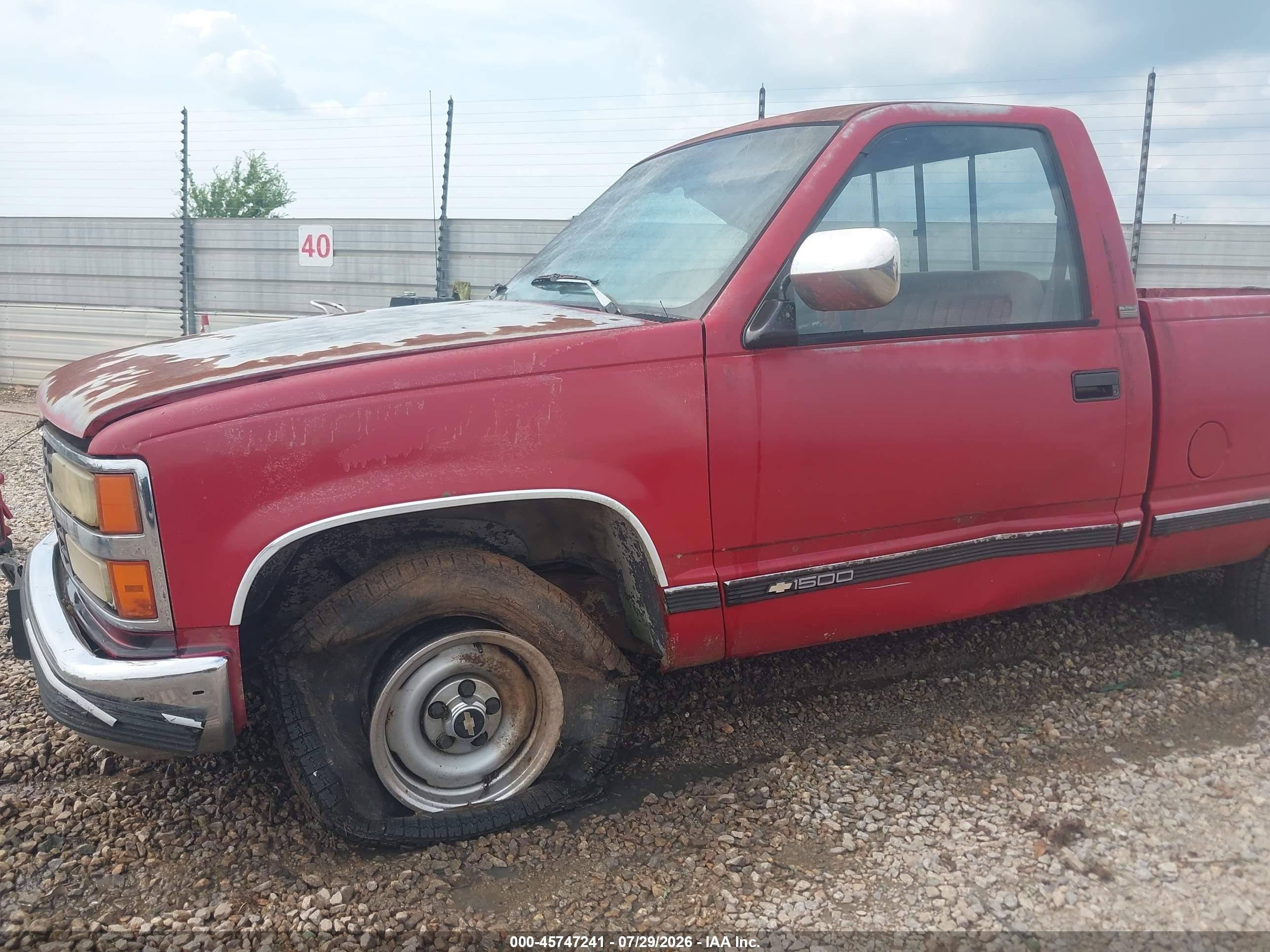 1990 Chevrolet Gmt-400 C1500 Red vin: 1GCDC14K3LZ255087