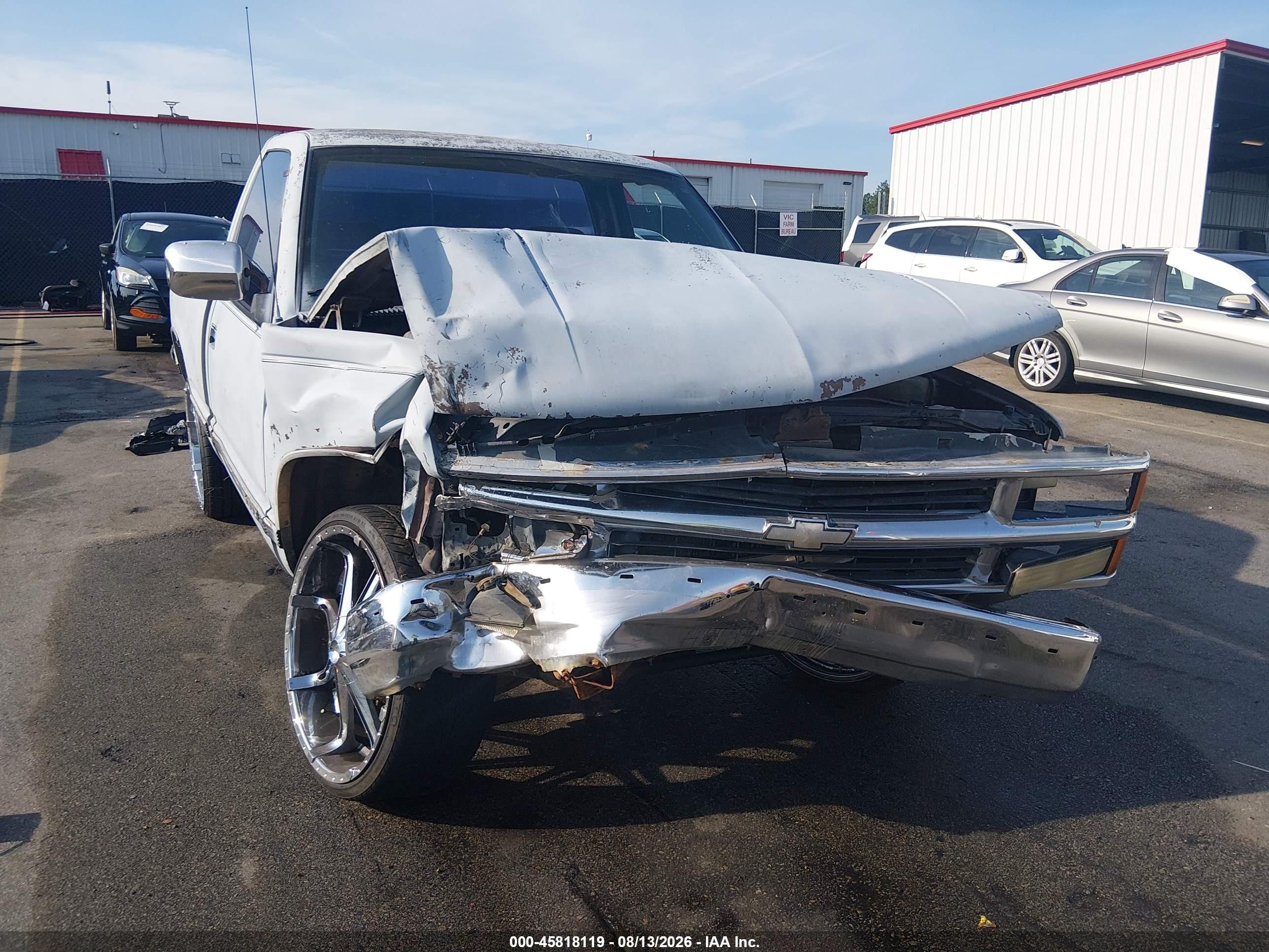 1994 Chevrolet Gmt-400 C1500 White vin: 1GCDC14K3RZ164569