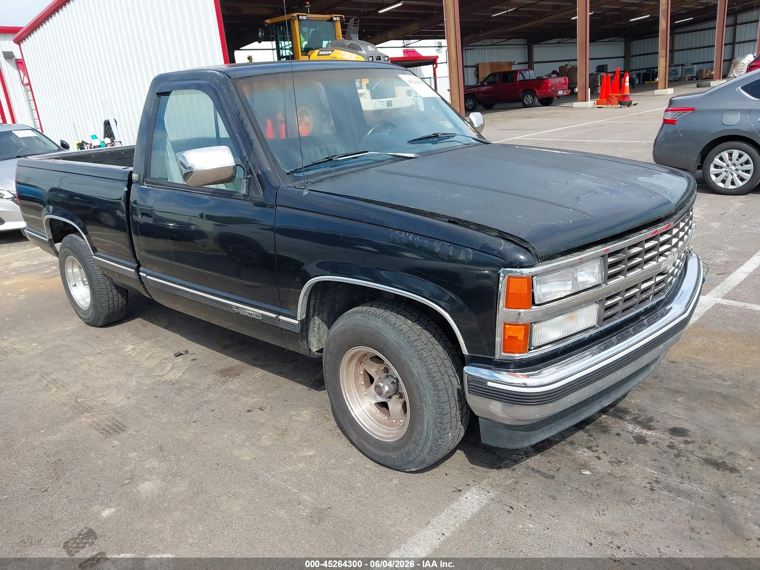 1990 Chevrolet Gmt-400 C1500 Black vin: 1GCDC14K5LZ108088
