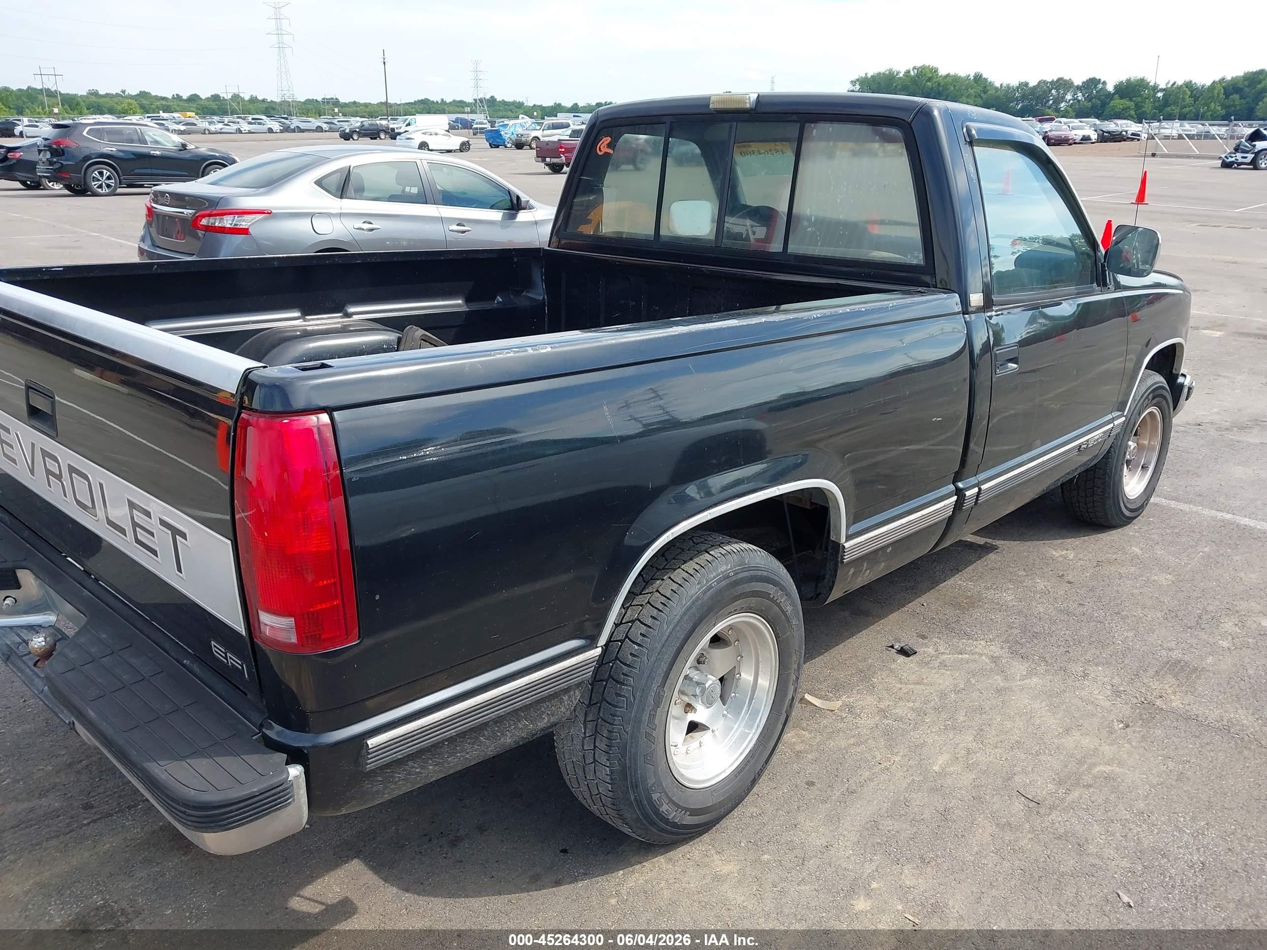 1990 Chevrolet Gmt-400 C1500 Black vin: 1GCDC14K5LZ108088