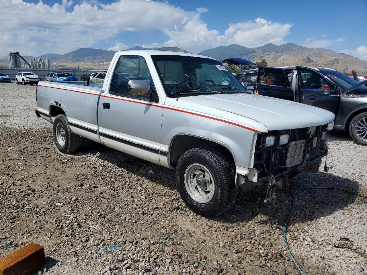 1988 Chevrolet Gmt-400 C1500 Белый vin: 1GCDC14K6JE130847