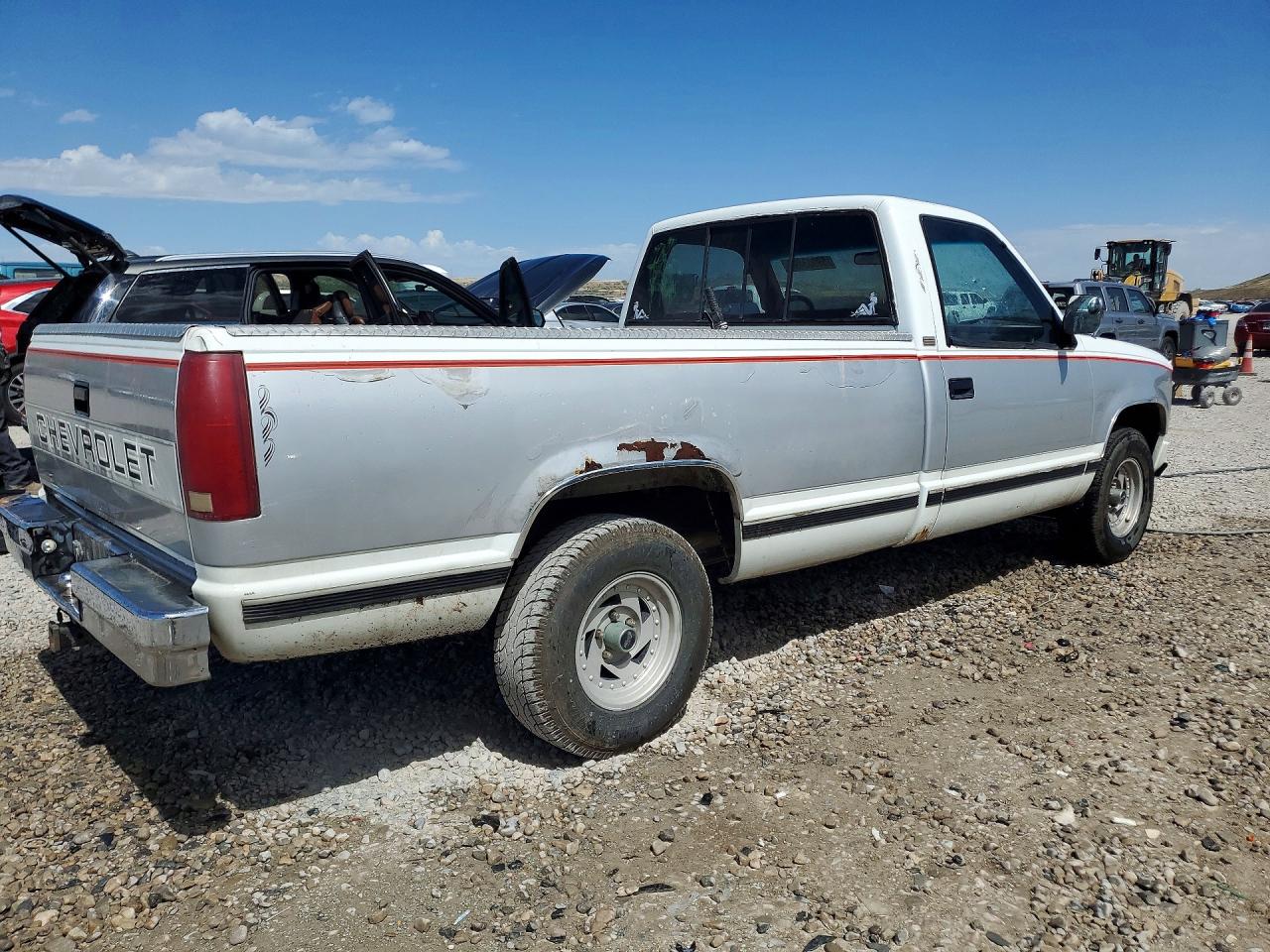 1988 Chevrolet Gmt-400 C1500 Белый vin: 1GCDC14K6JE130847