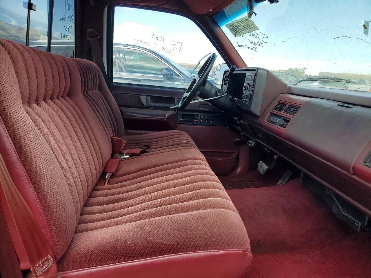 1988 Chevrolet Gmt-400 C1500 Белый vin: 1GCDC14K6JE130847
