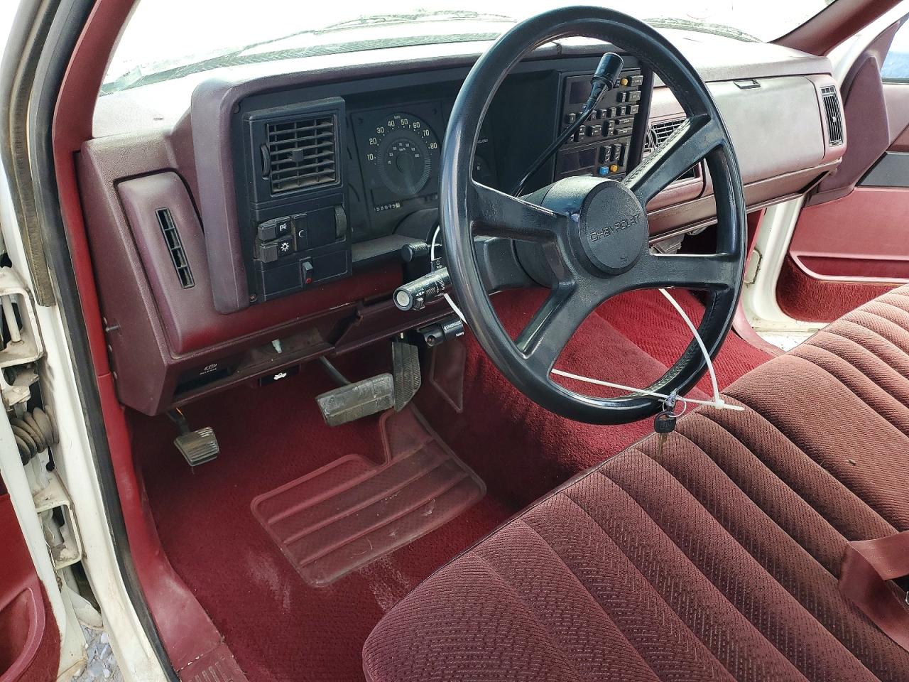 1988 Chevrolet Gmt-400 C1500 Белый vin: 1GCDC14K6JE130847