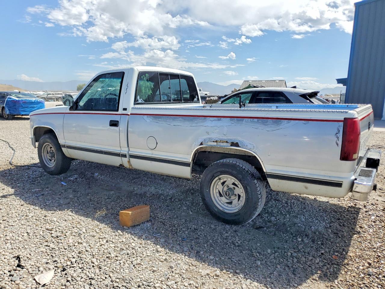 1988 Chevrolet Gmt-400 C1500 Белый vin: 1GCDC14K6JE130847