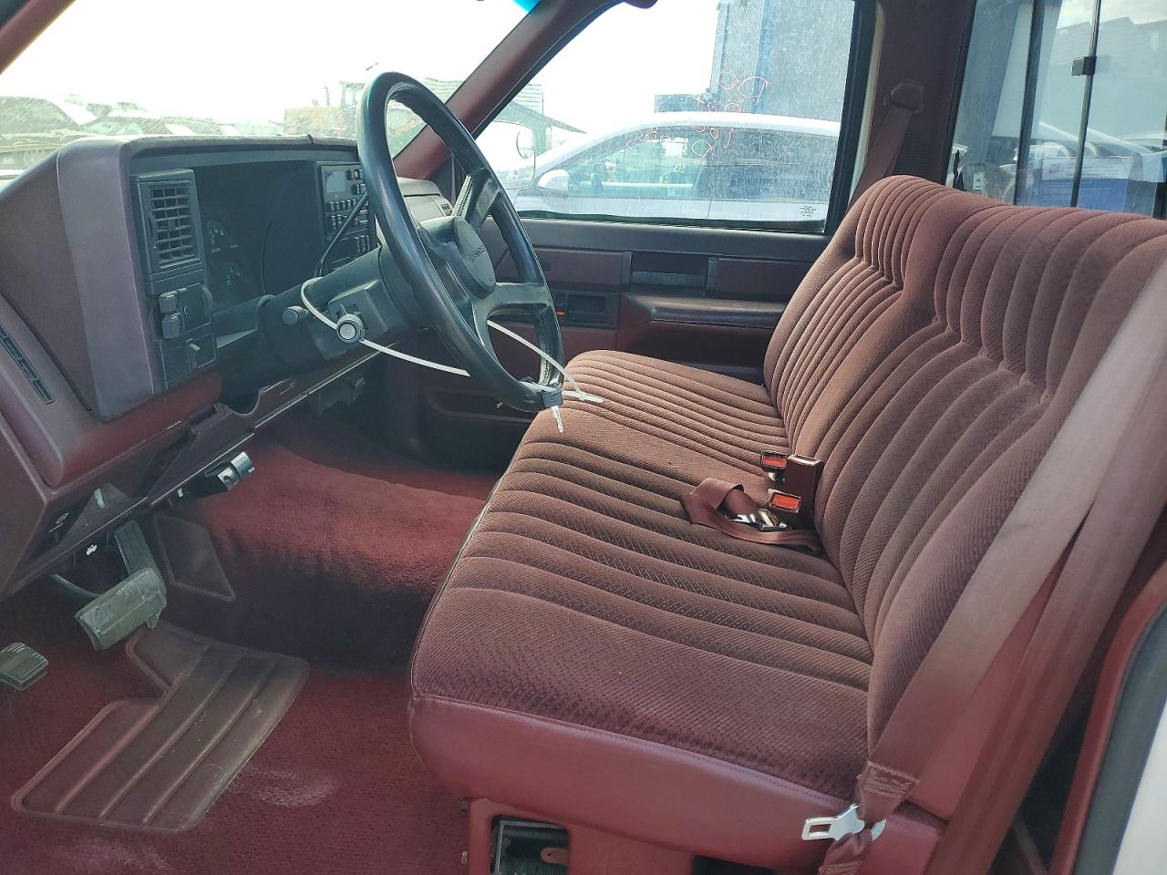 1988 Chevrolet Gmt-400 C1500 Белый vin: 1GCDC14K6JE130847