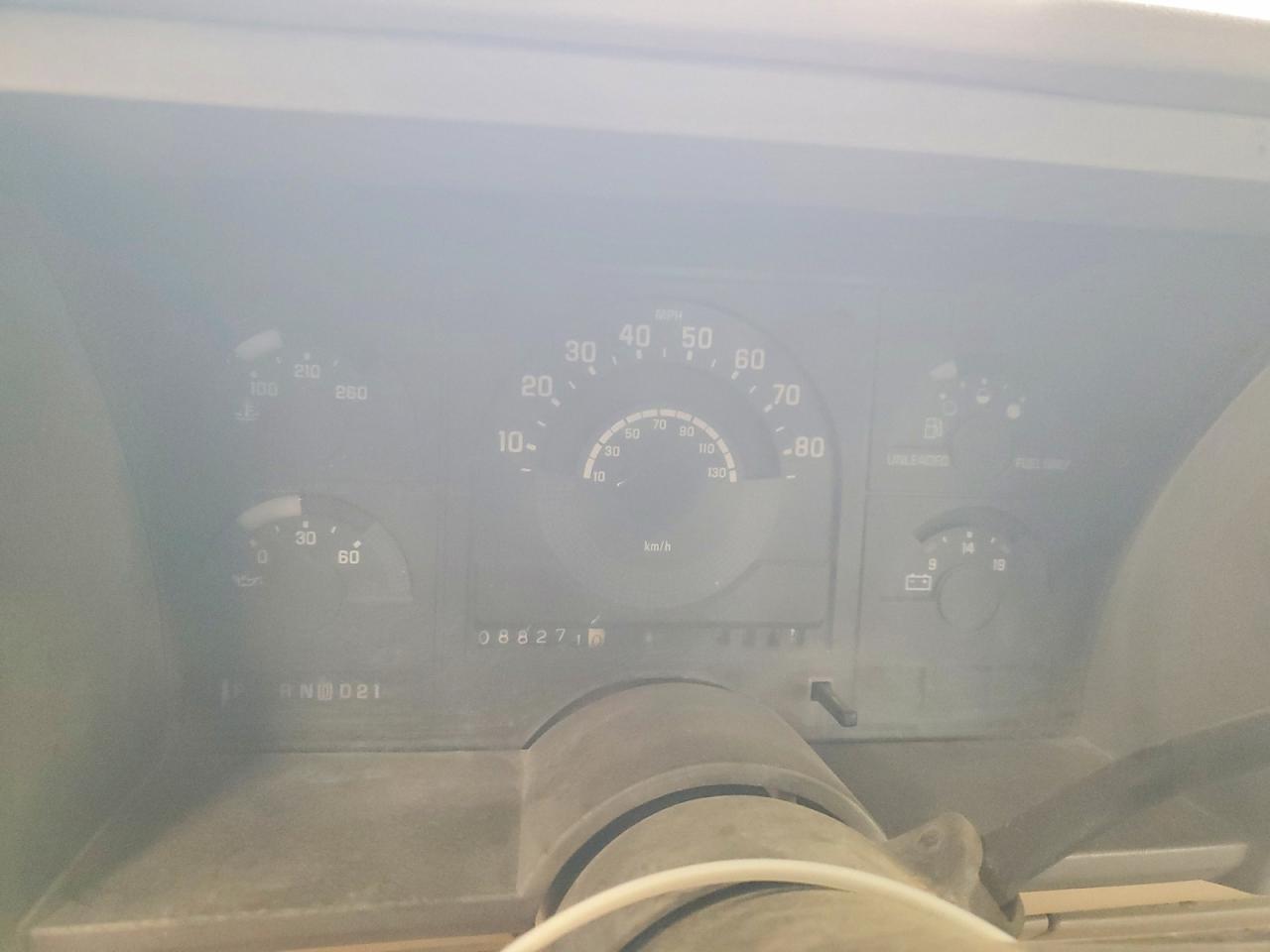 1989 Chevrolet Gmt-400 C1500 Желто-коричневый vin: 1GCDC14K6KE252366