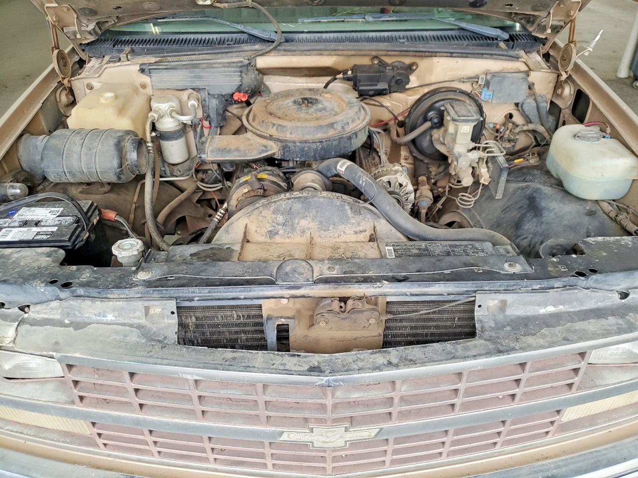 1989 Chevrolet Gmt-400 C1500 Желто-коричневый vin: 1GCDC14K6KE252366