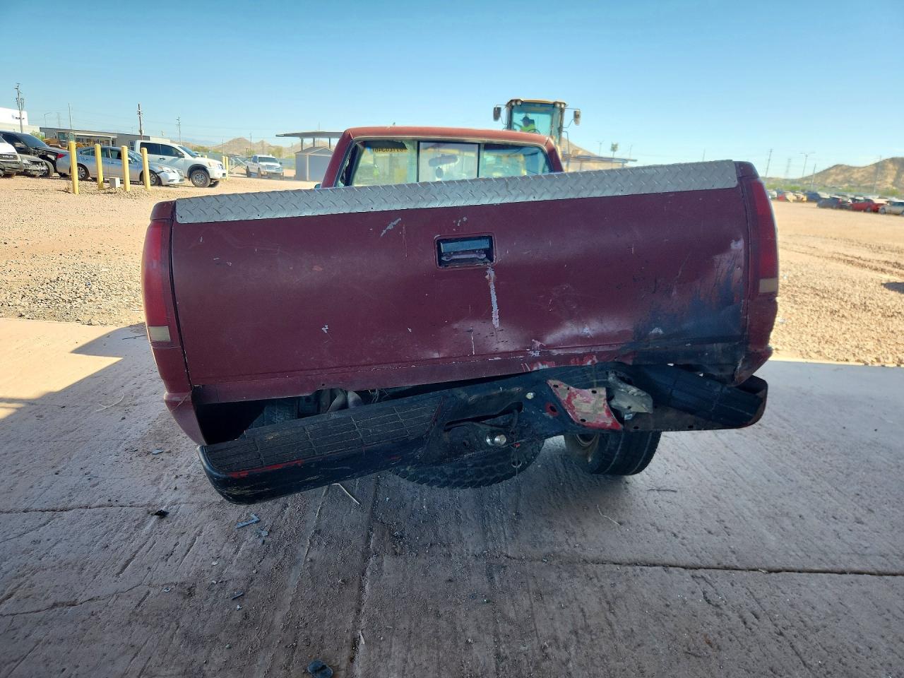 1989 Chevrolet Gmt-400 C1500 Red vin: 1GCDC14K6KE255204