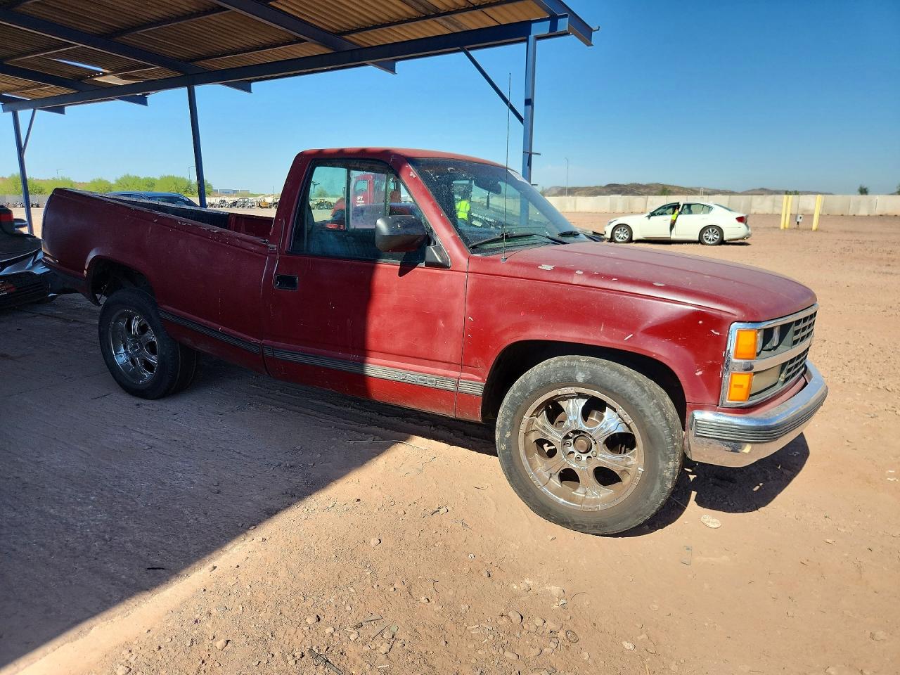 1989 Chevrolet Gmt-400 C1500 Red vin: 1GCDC14K6KE255204