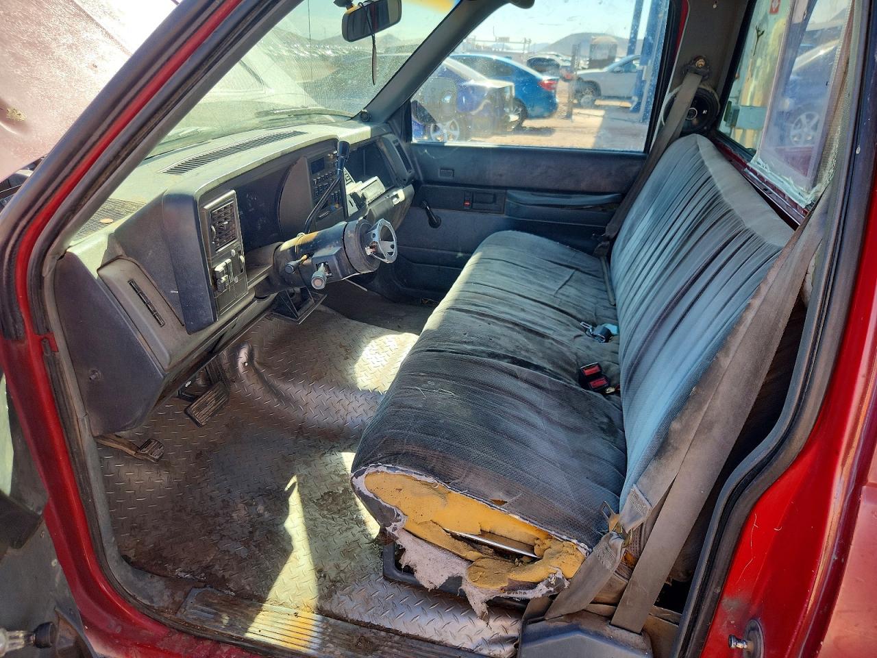1989 Chevrolet Gmt-400 C1500 Red vin: 1GCDC14K6KE255204