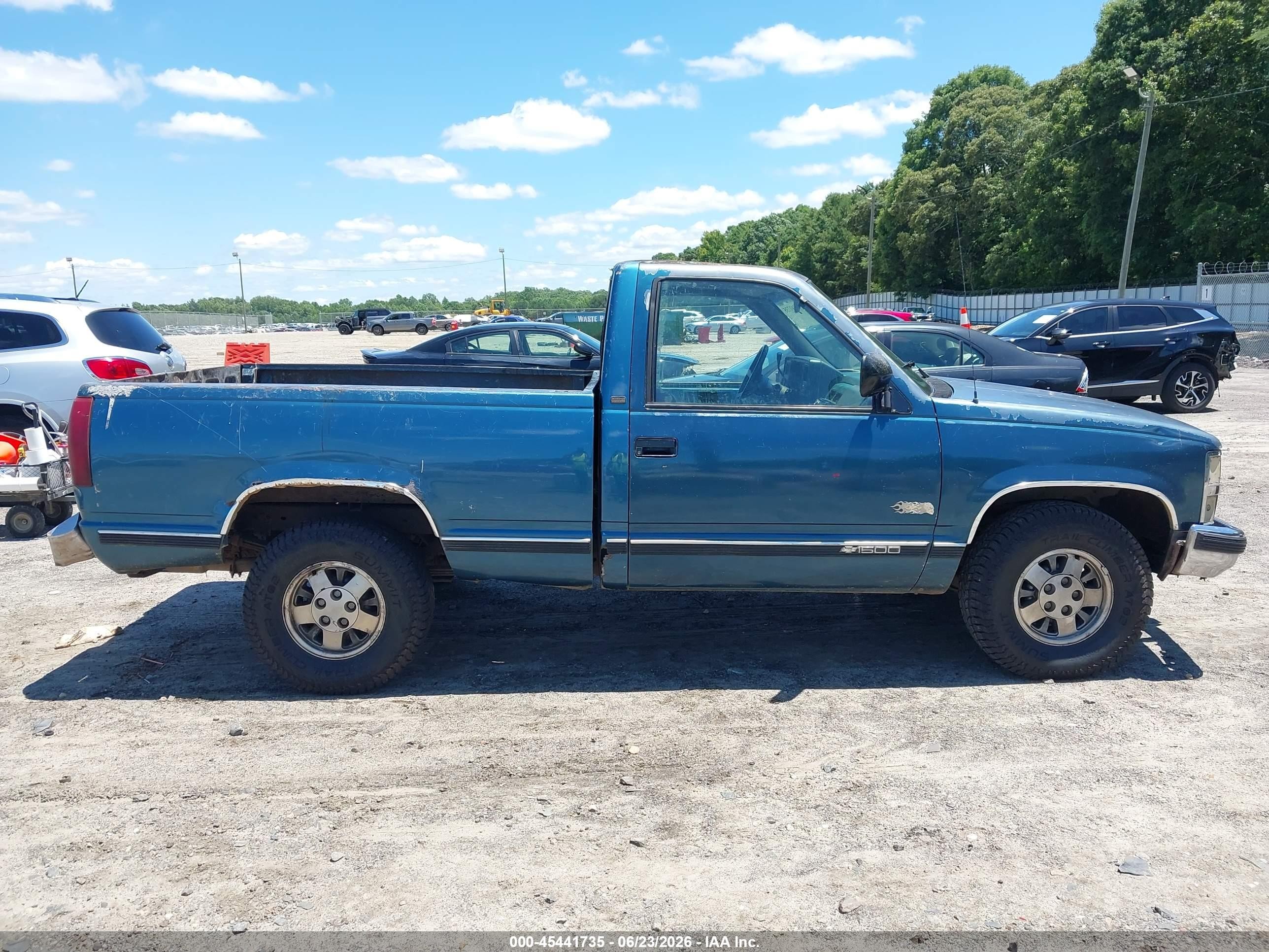 1990 Chevrolet Gmt-400 C1500 Blue vin: 1GCDC14K7LZ239961