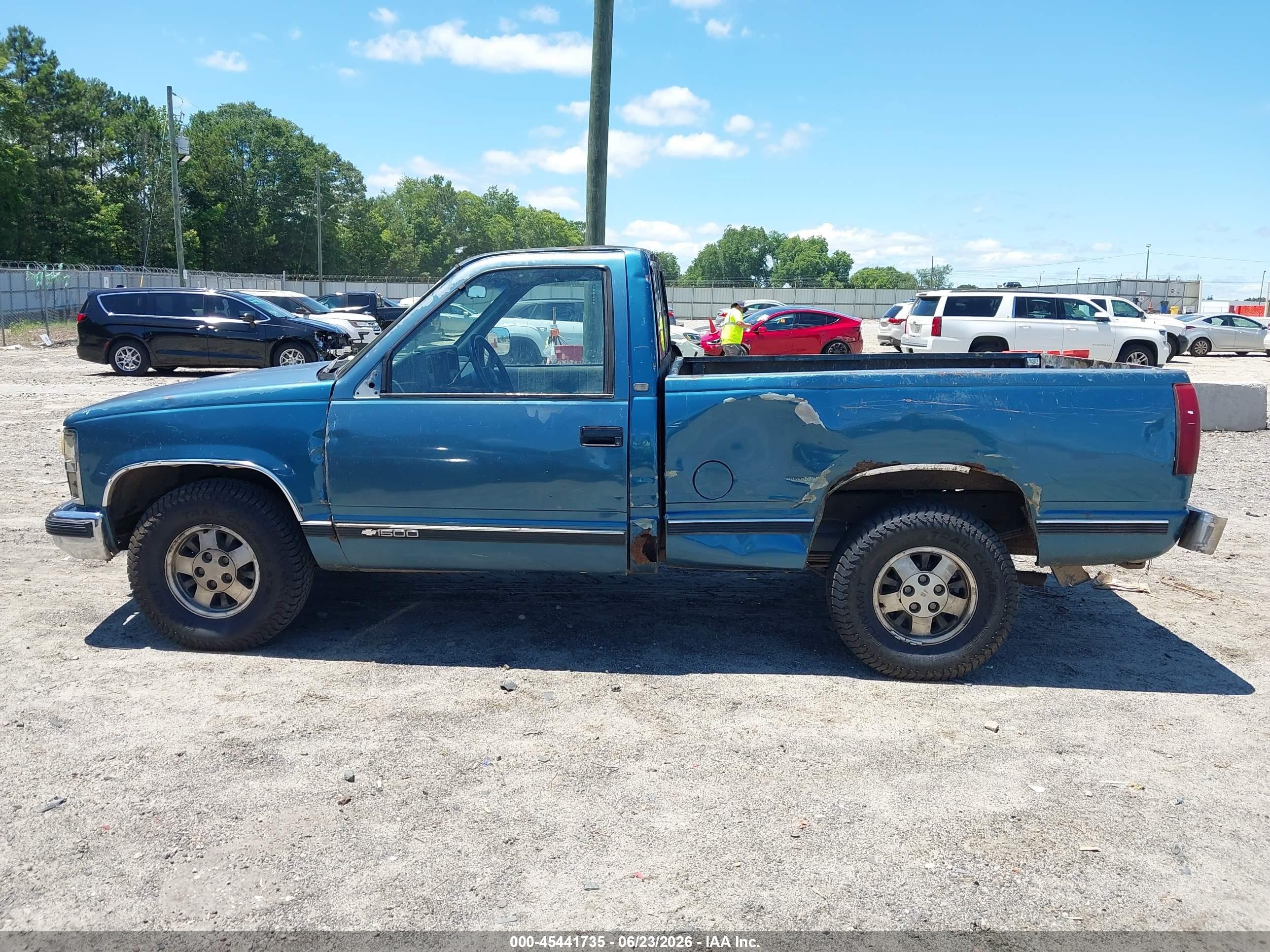 1990 Chevrolet Gmt-400 C1500 Blue vin: 1GCDC14K7LZ239961